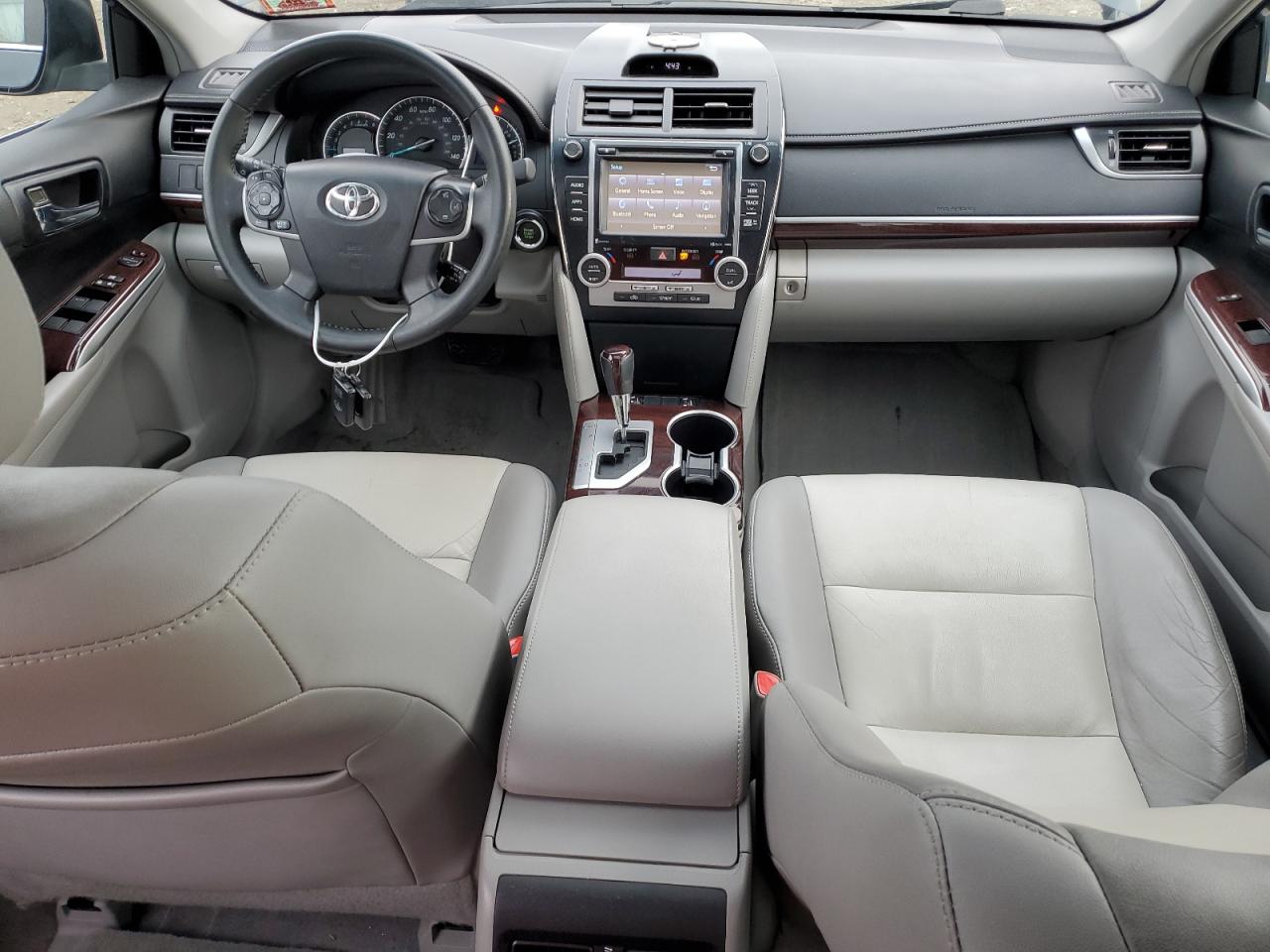 2014 Toyota Camry - Image 8