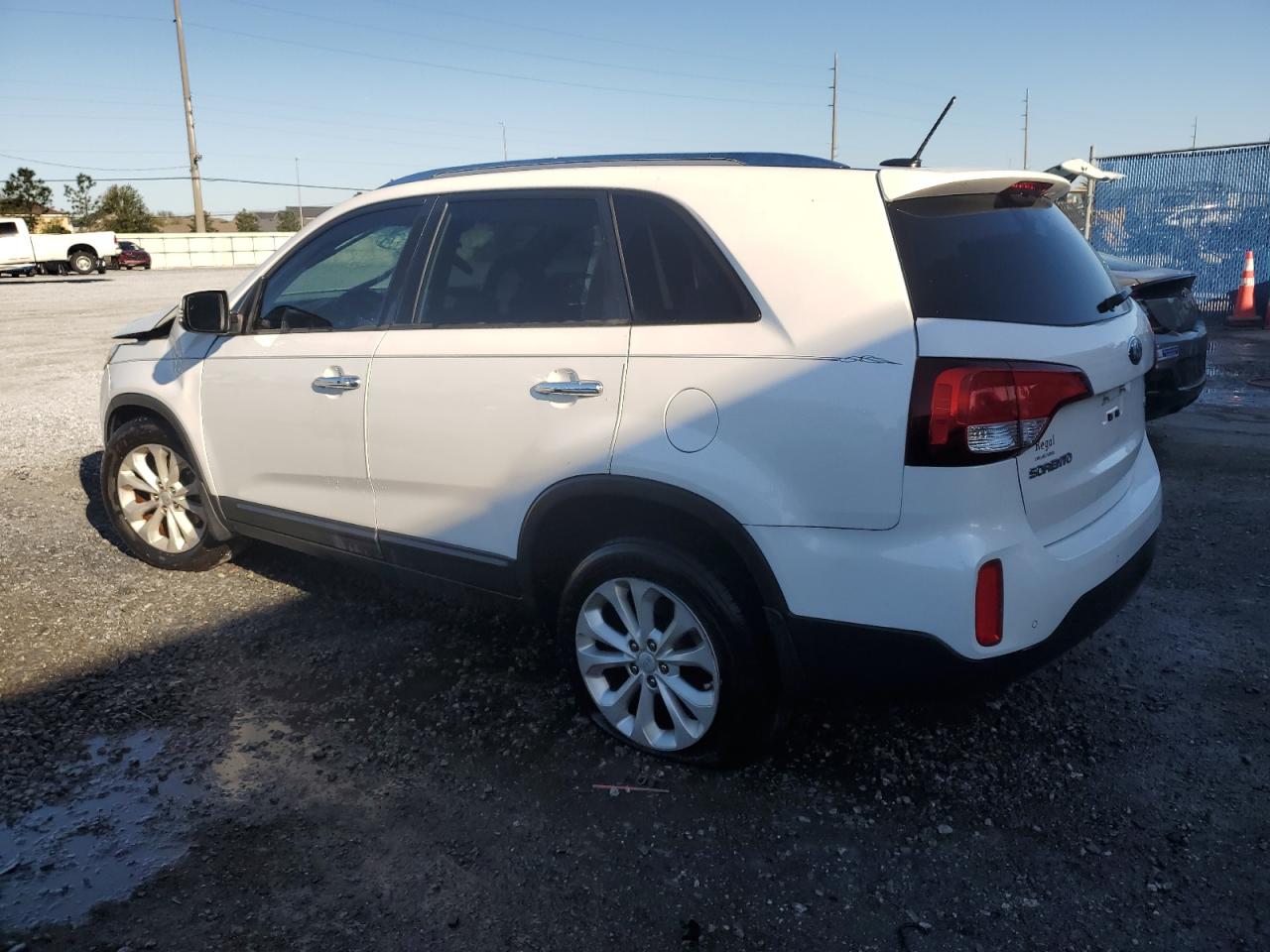 2015 Kia Sorento - Image 2
