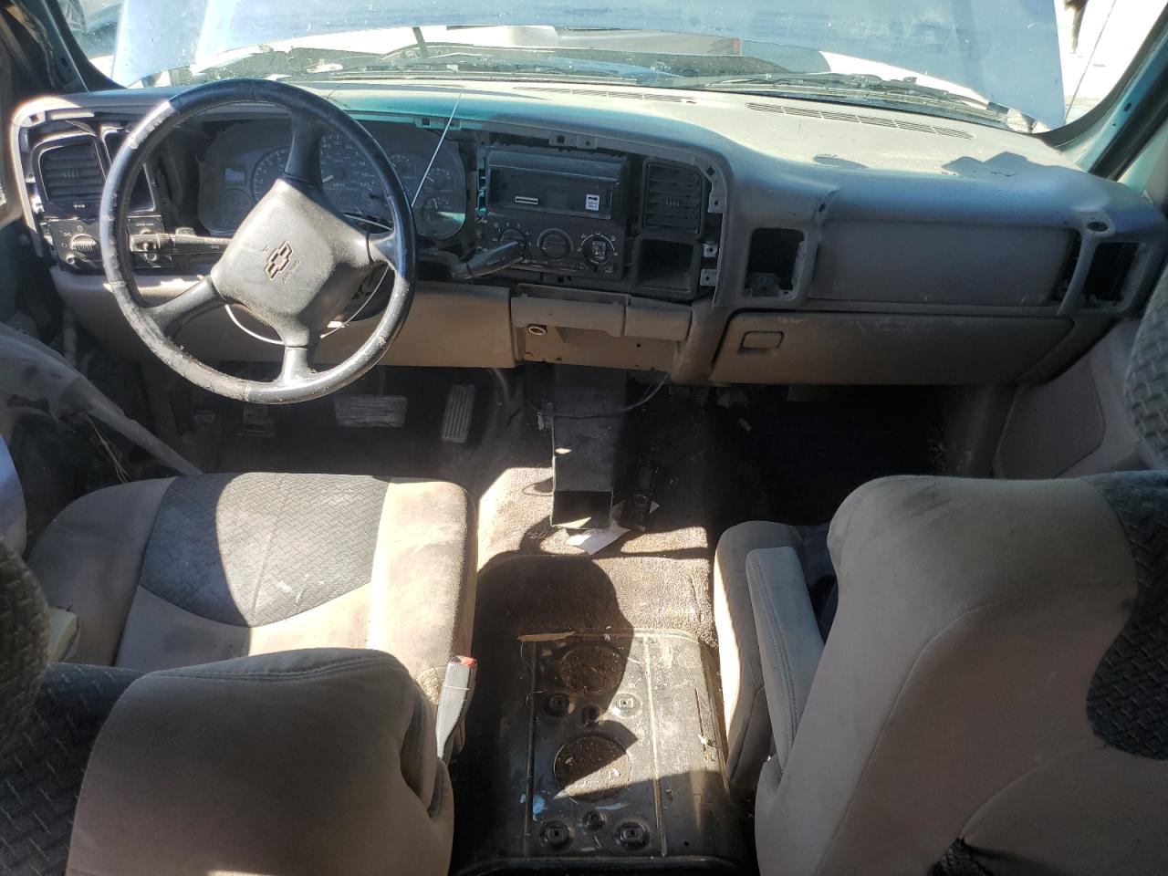 2002 Chevrolet Avalanche - Image 8