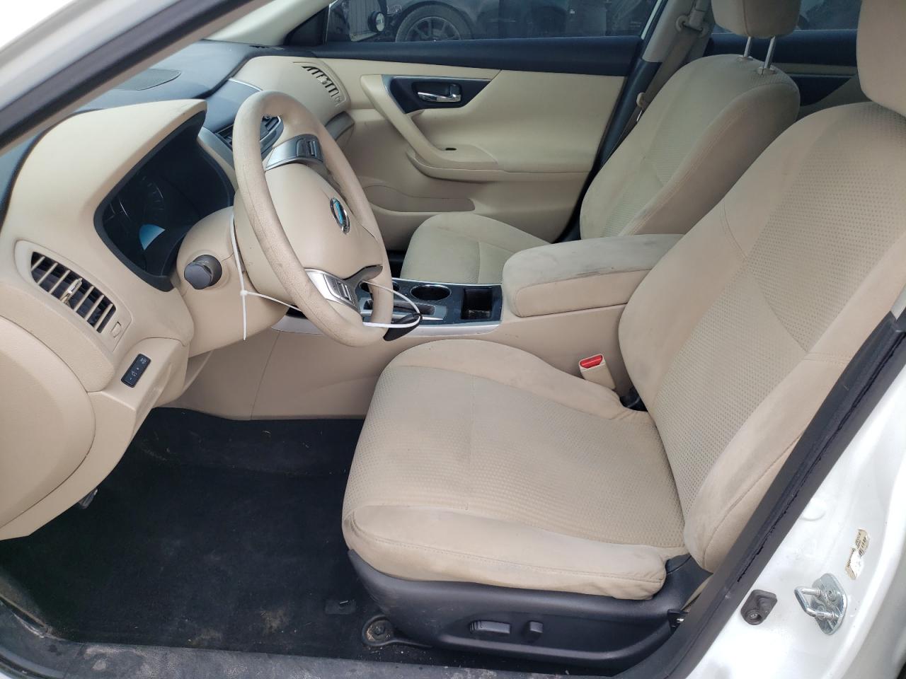 2015 Nissan Altima - Image 7