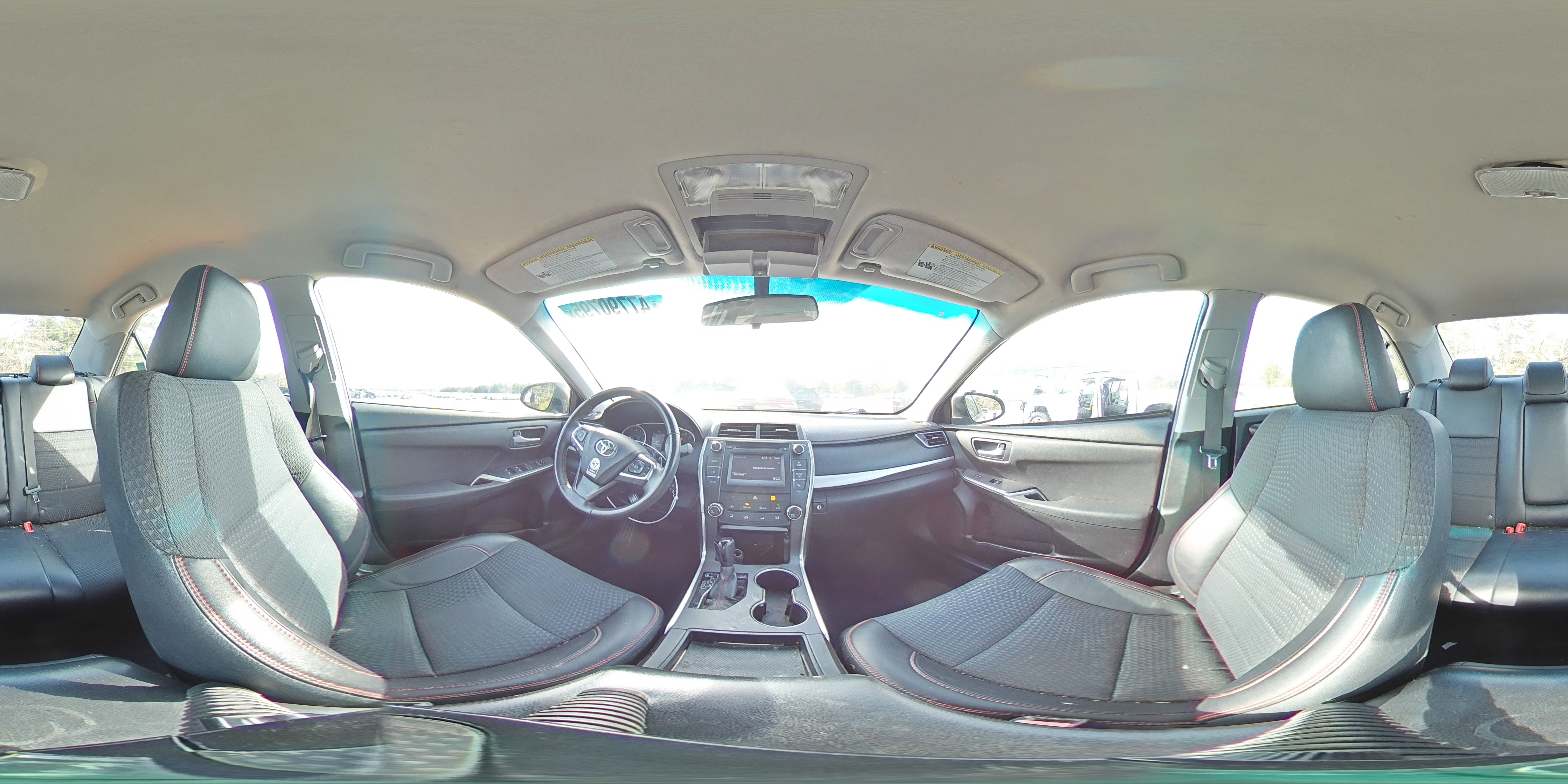 2015 Toyota Camry - Image 14