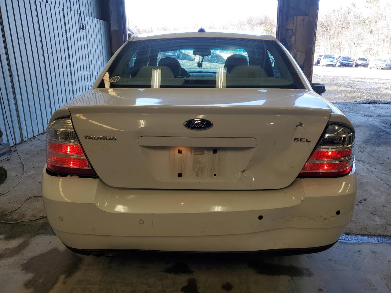 2008 Ford Taurus - Image 6