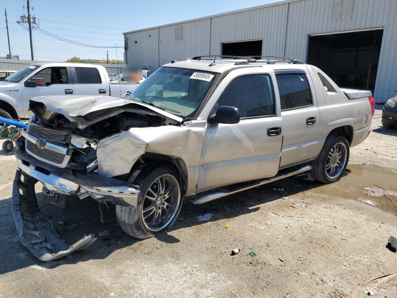 2005 Chevrolet Avalanche C1500 იყიდება Jacksonville-ში, FL - Front End