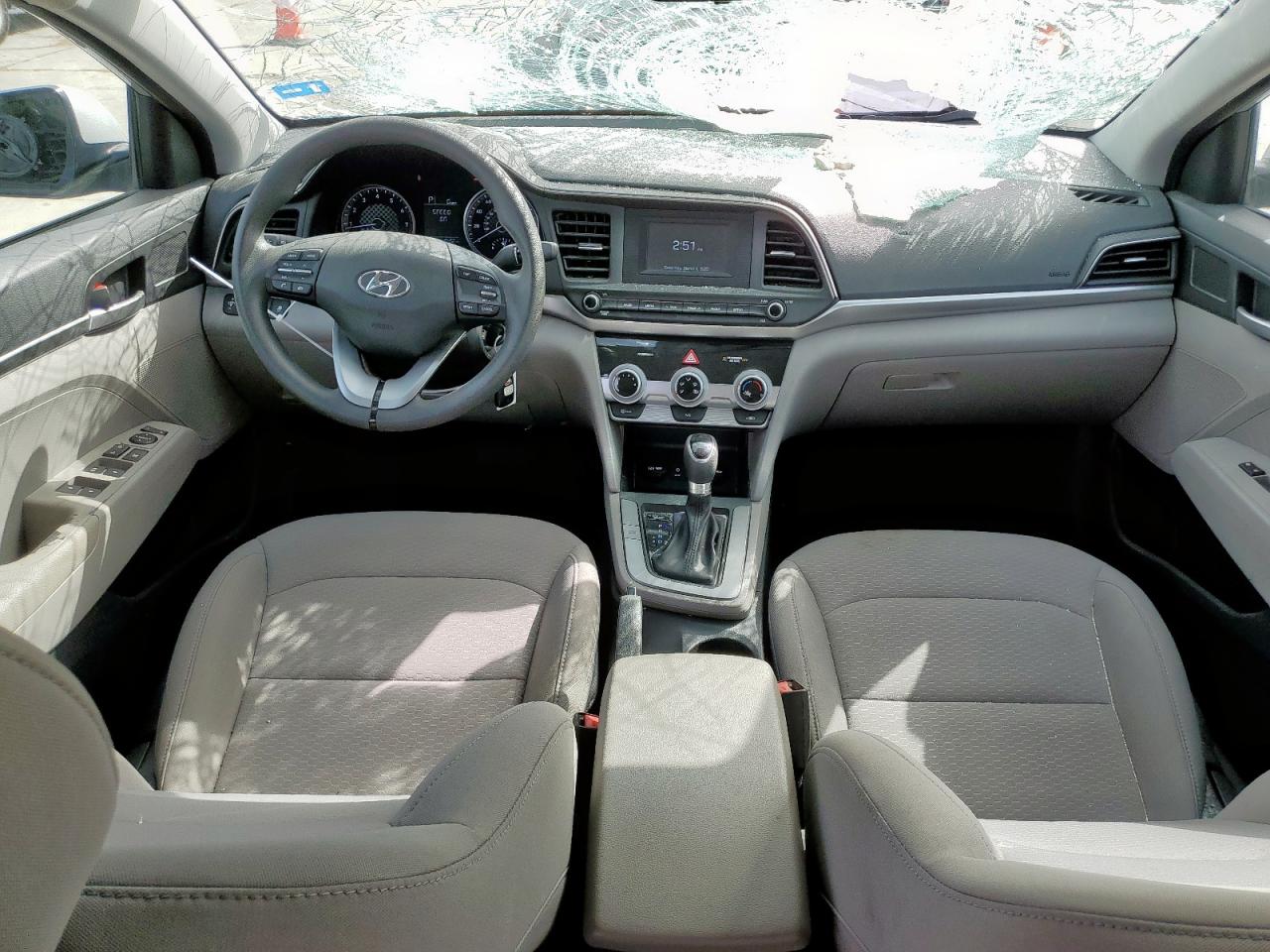 2019 Hyundai Elantra - Image 8
