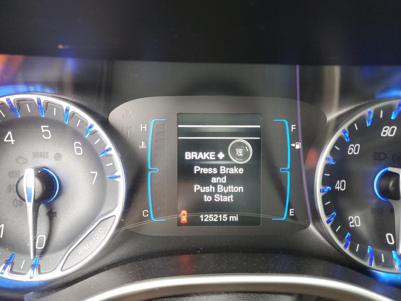 2017 Chrysler Pacifica - Image 9