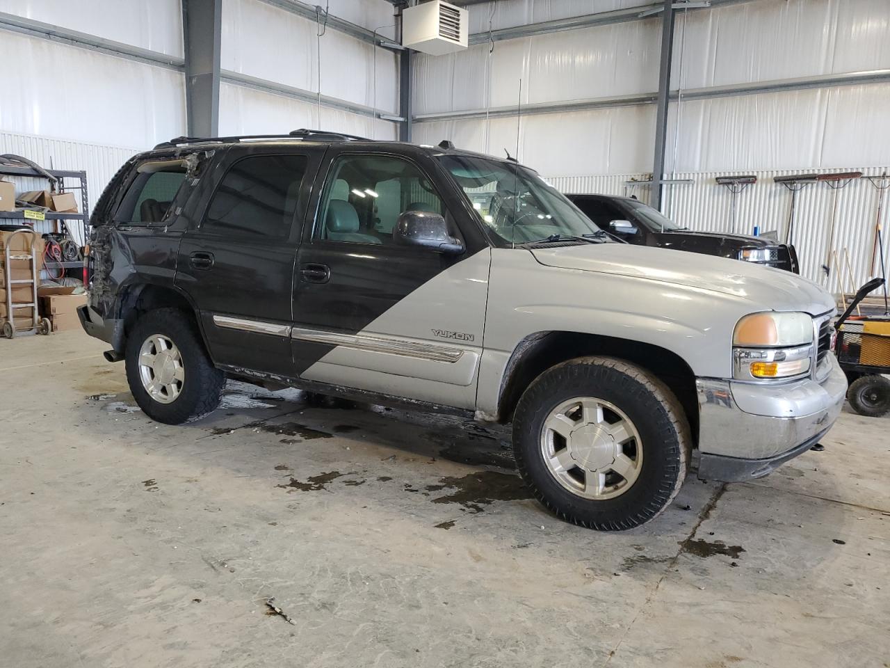 2005 GMC Yukon - Image 4