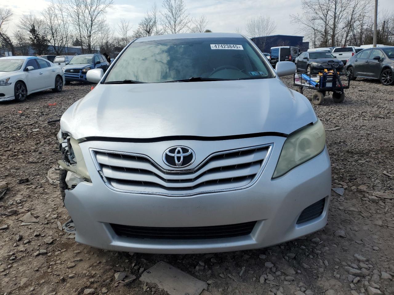 2011 Toyota Camry - Image 5