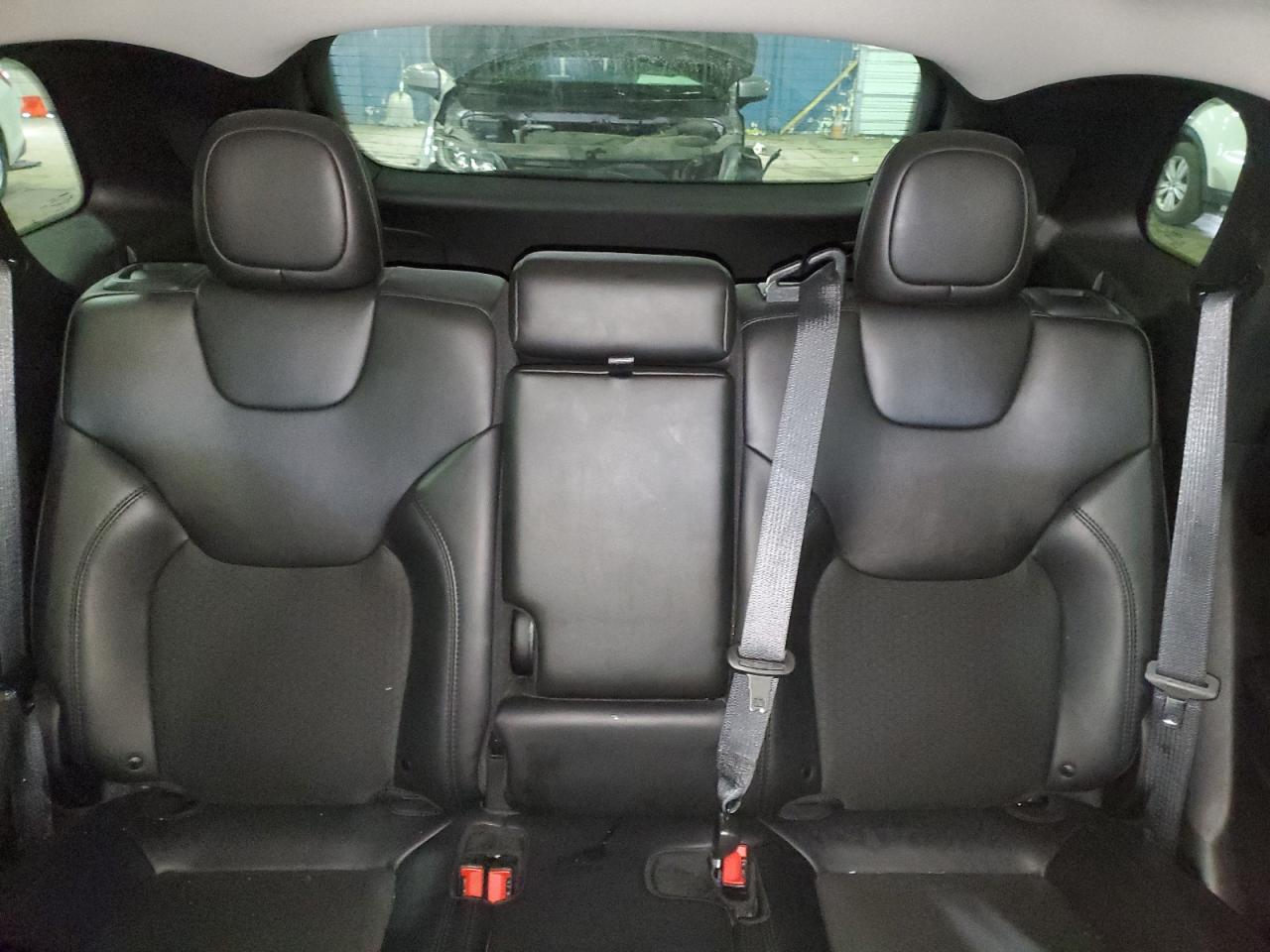 2019 Jeep Grand Cherokee - Image 10