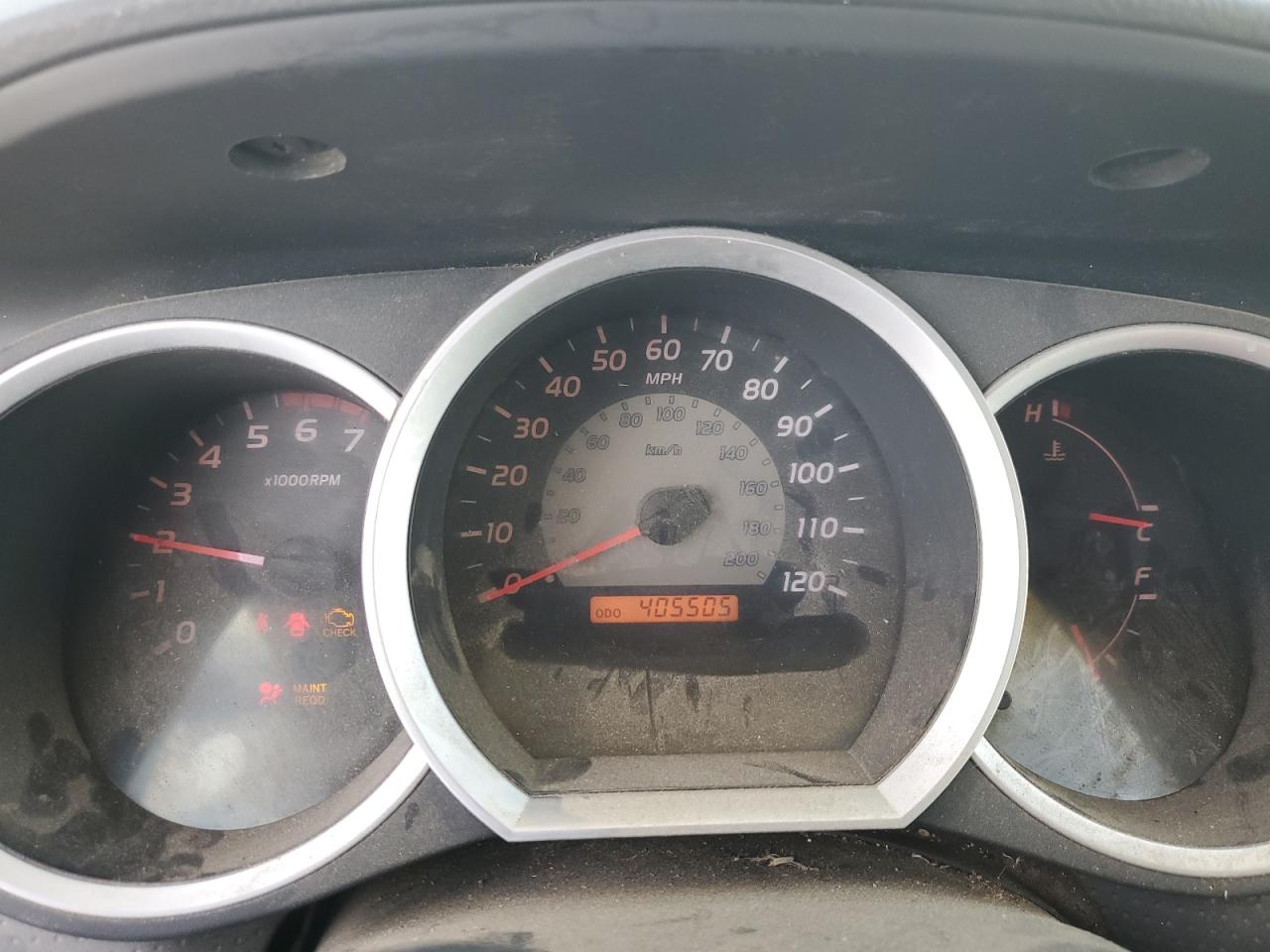 2005 Toyota Tacoma - Image 9