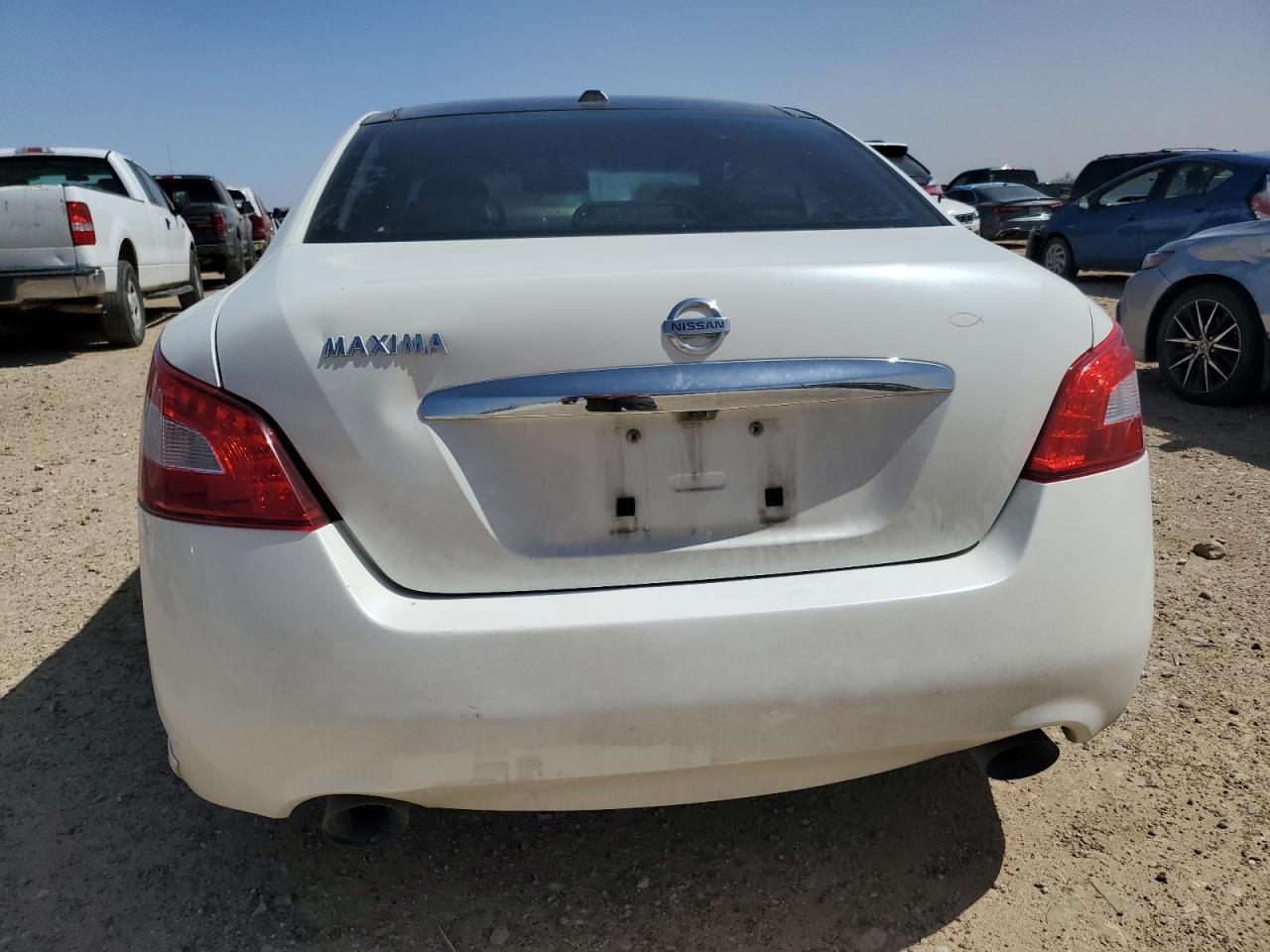 2010 Nissan Maxima - Image 6