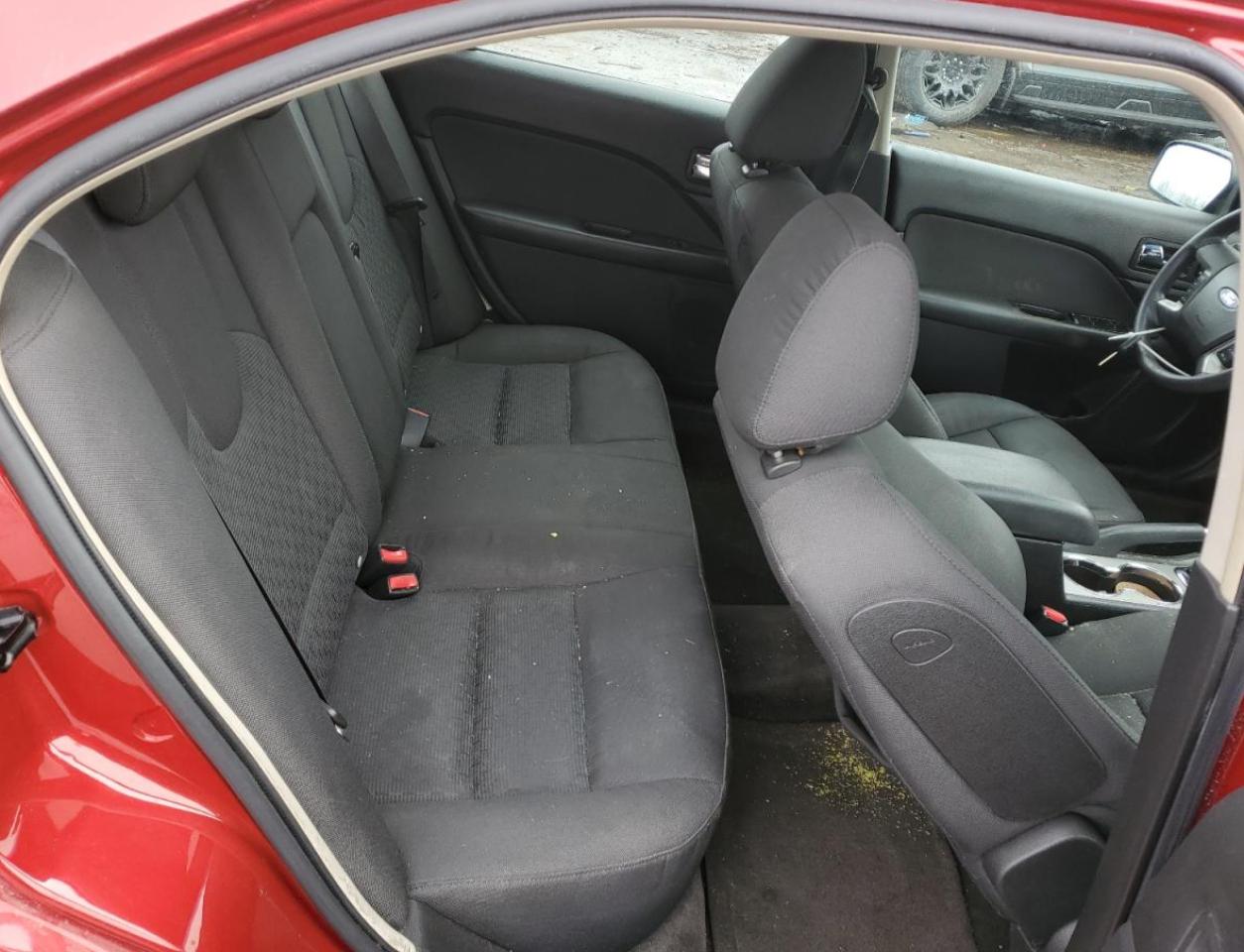 2010 Ford Fusion - Image 10