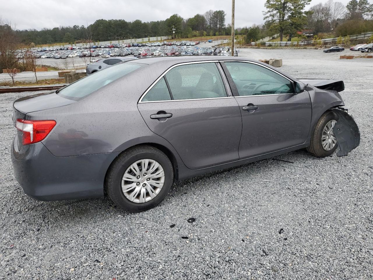 2014 Toyota Camry - Image 3