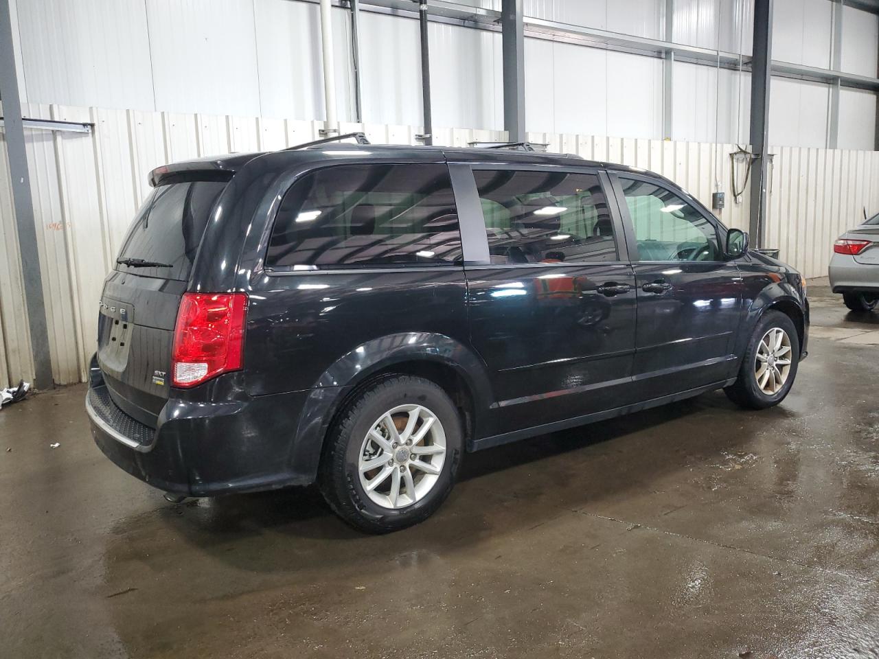 2016 Dodge Caravan - Image 3