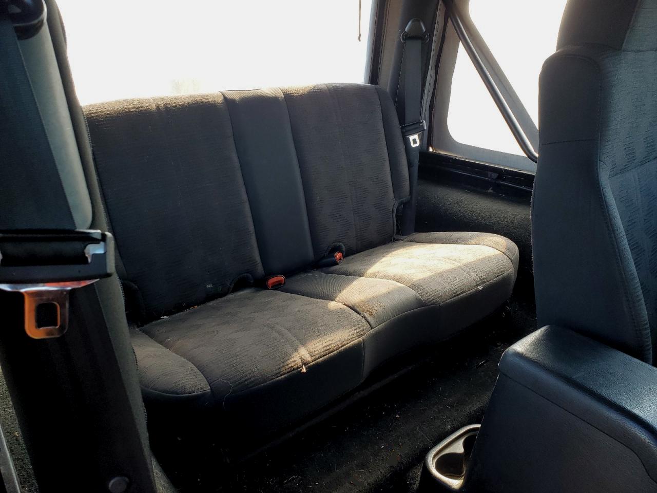 2003 Jeep Wrangler - Image 10