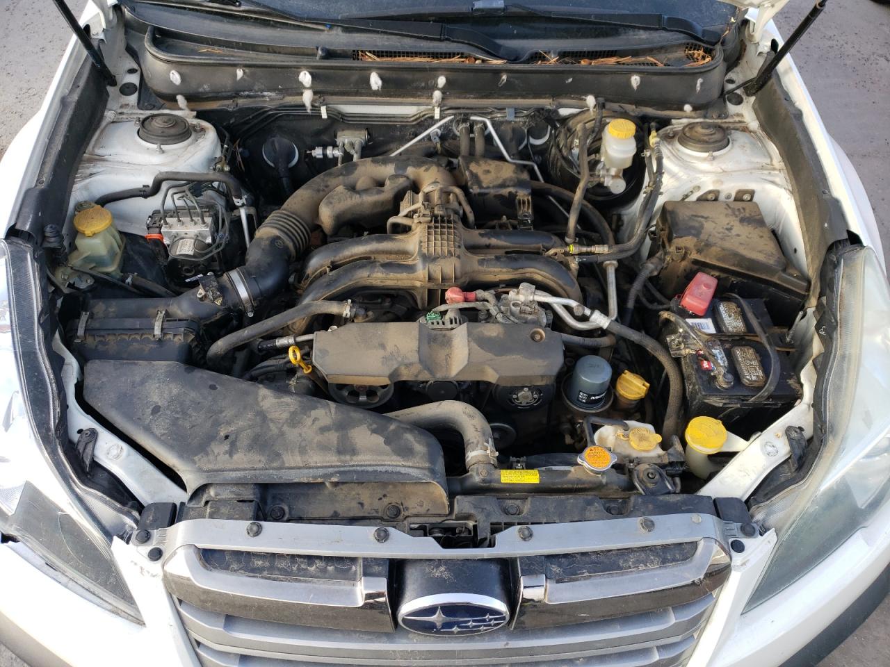 2013 Subaru Outback - Image 12