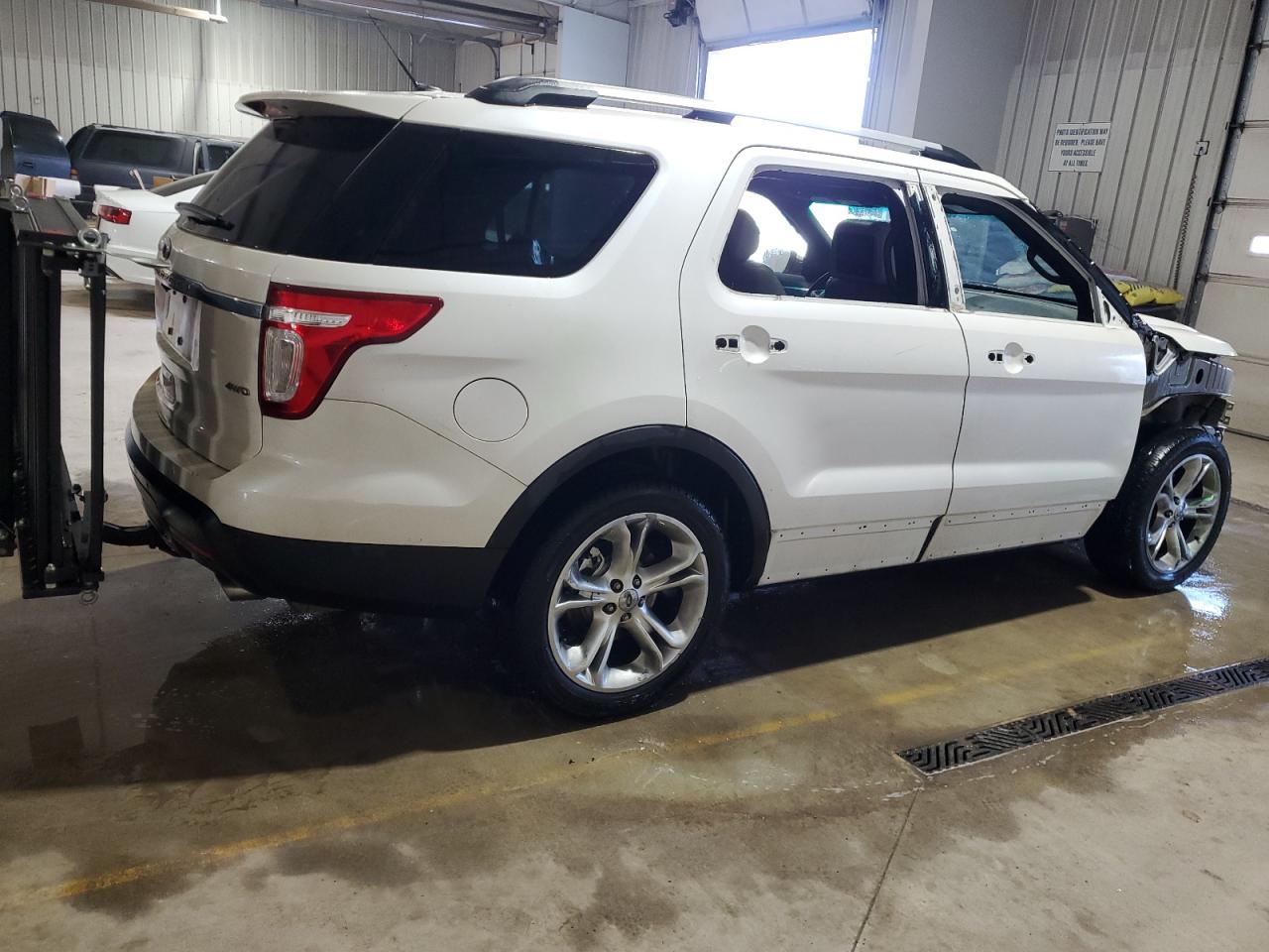 2011 Ford Explorer - Image 3