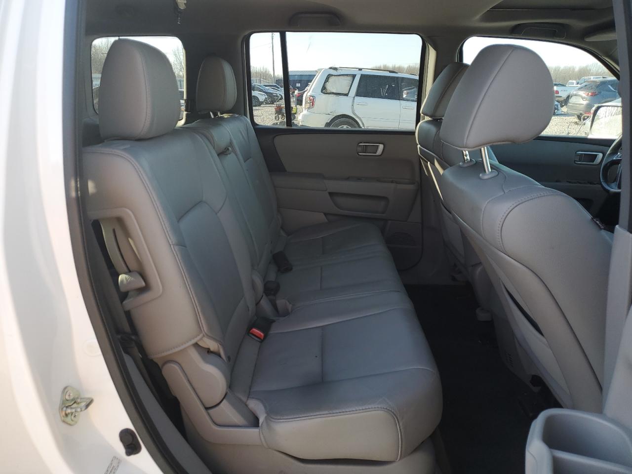 2015 Honda Pilot - Image 12