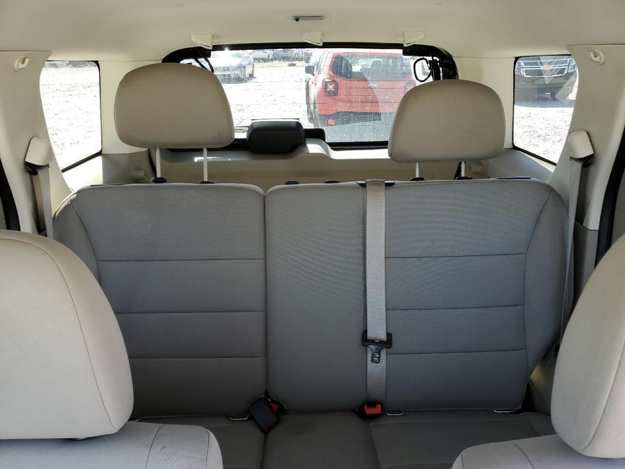 2010 Ford Escape - Image 10