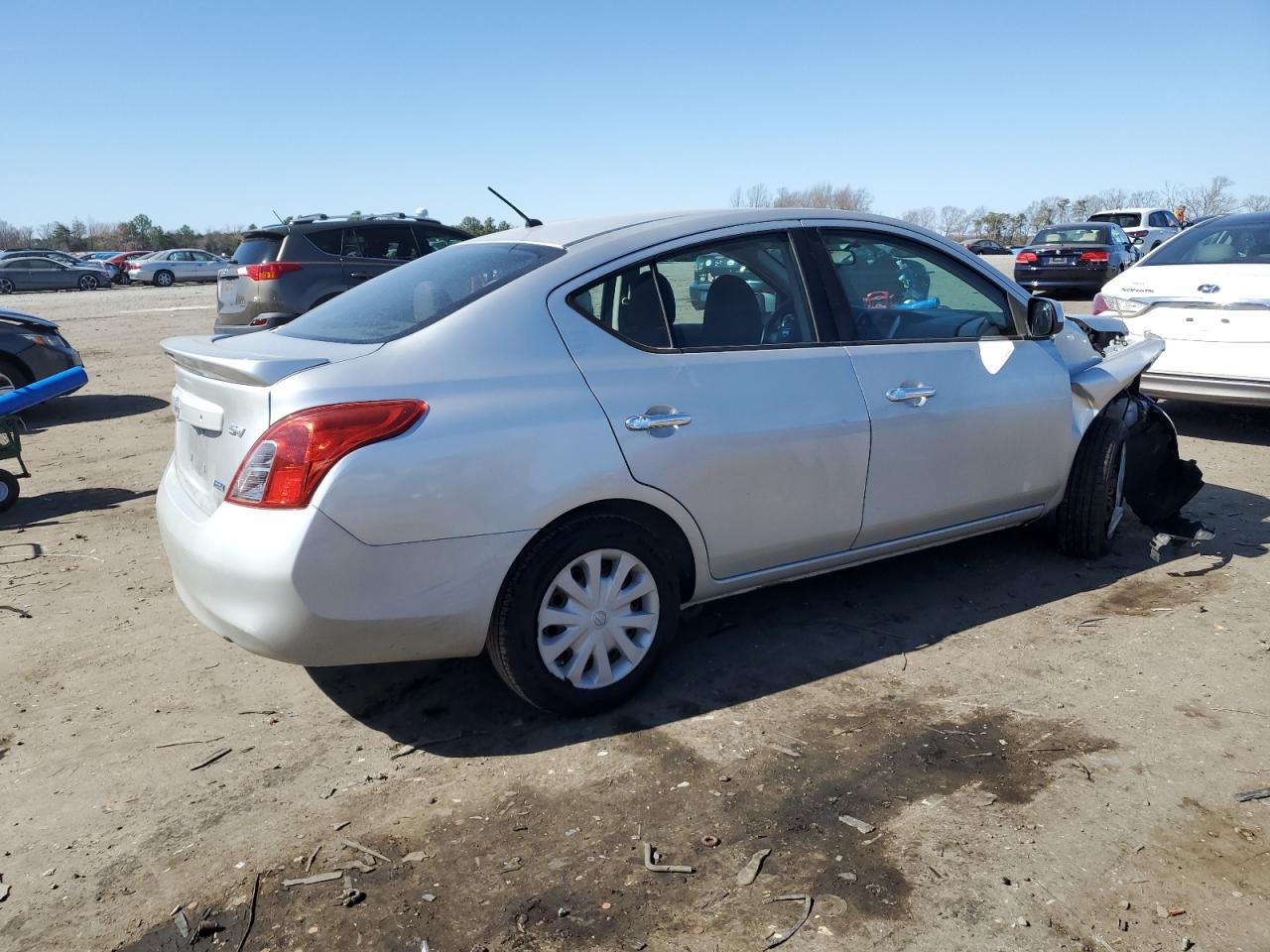 2014 Nissan Versa - Image 3