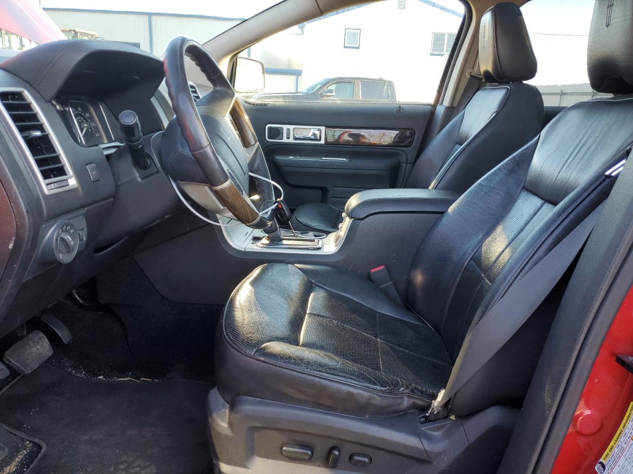 2010 Lincoln MKX - Image 7