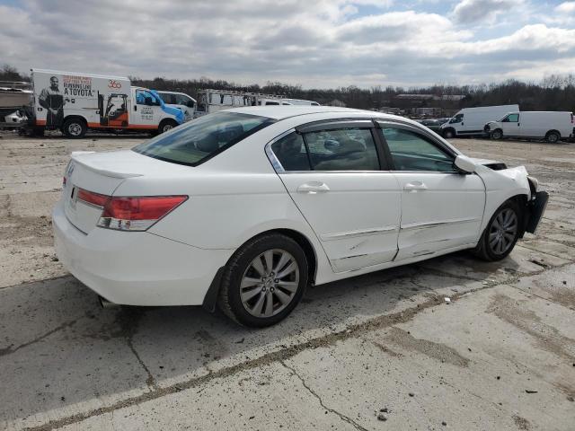 Седаны HONDA ACCORD 2012 Белы