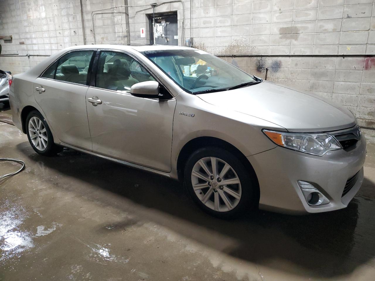 2013 Toyota Camry - Image 4