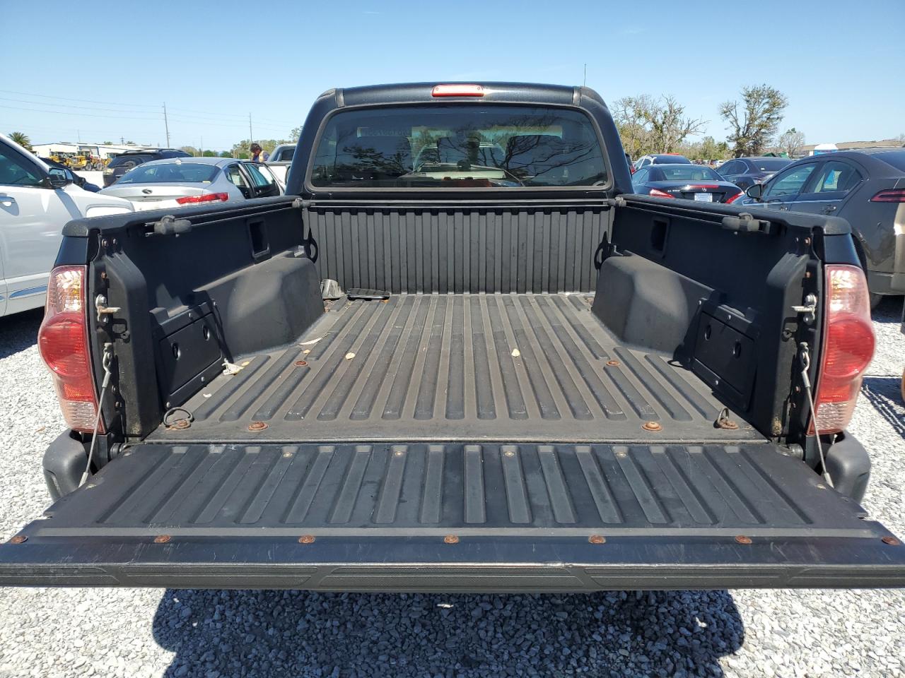 2005 Toyota Tacoma - Image 10