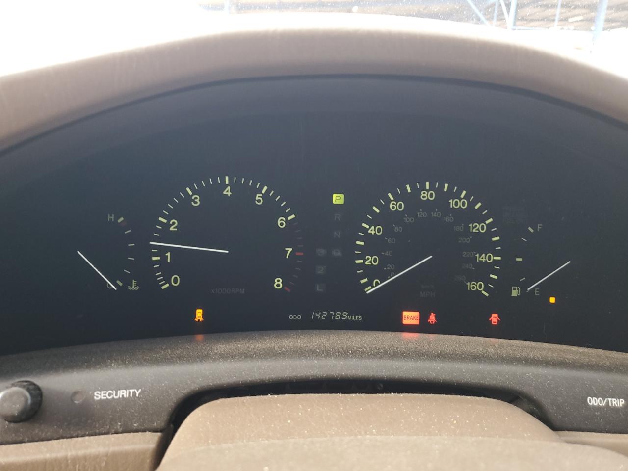 1997 Lexus LS - Image 9