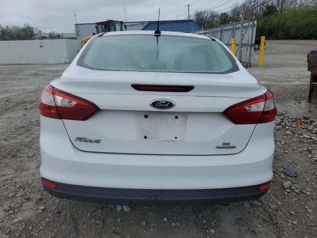  FORD FOCUS 2013 Белы