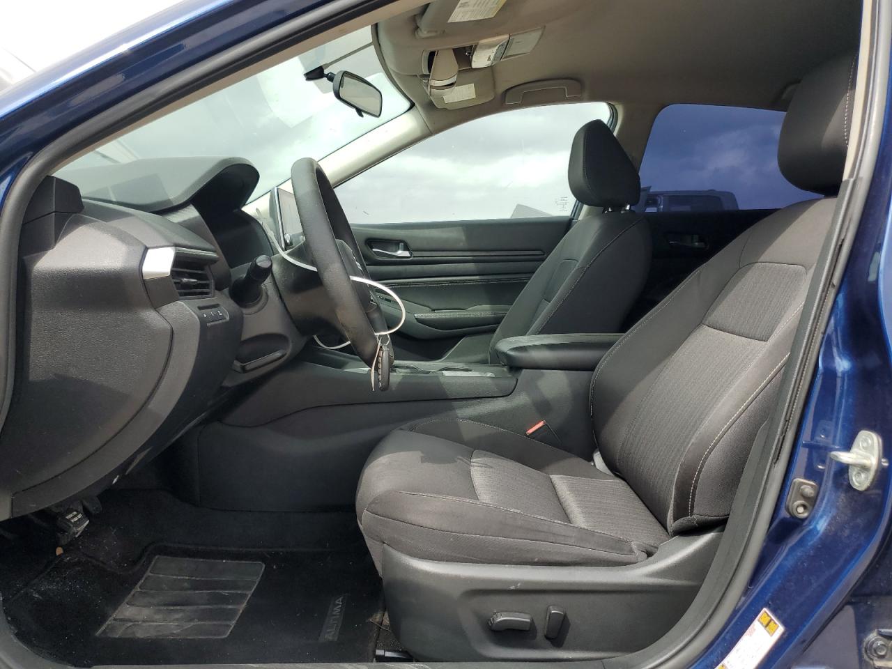 2020 Nissan Altima - Image 7