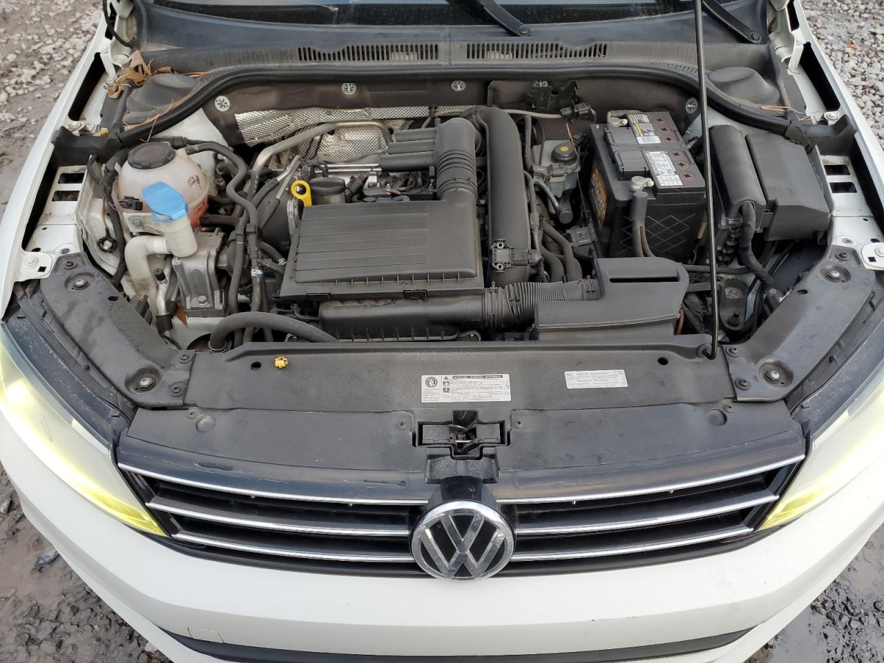 2018 Volkswagen Jetta - Image 11