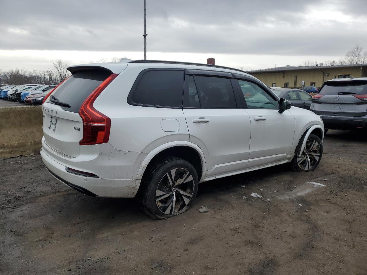 2020 Volvo XC90 - Image 3