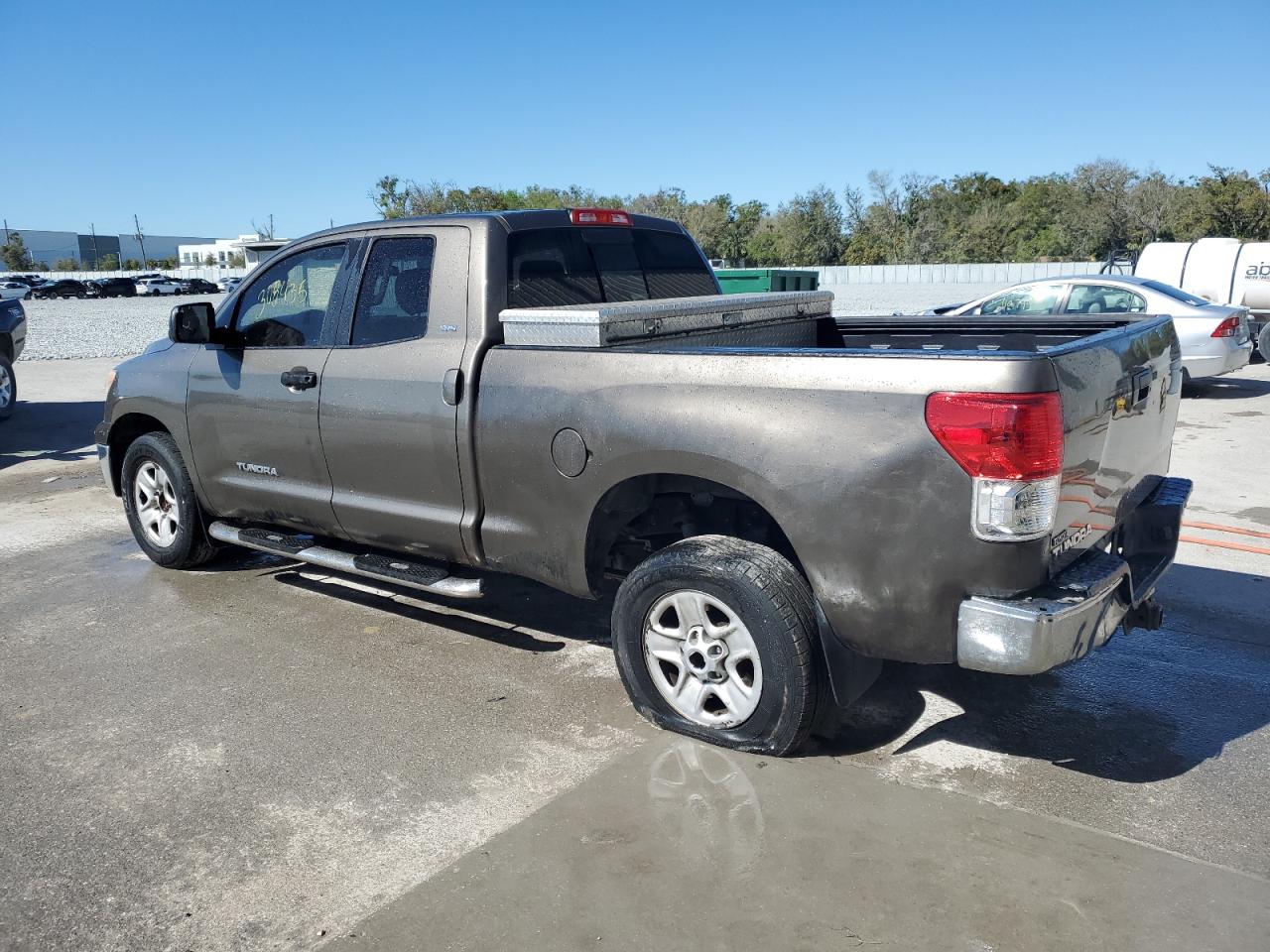 2010 Toyota Tundra - Image 2