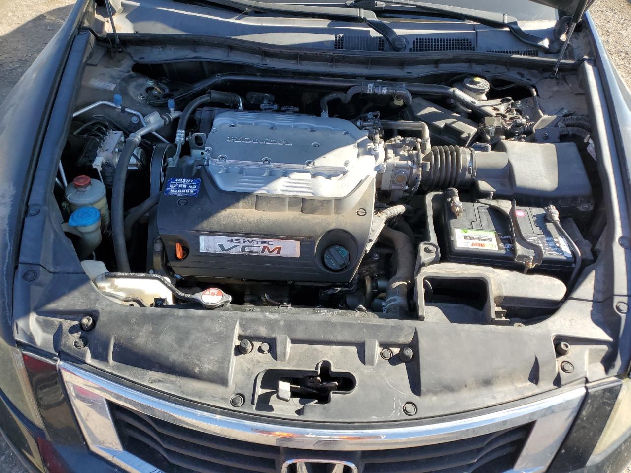 2009 Honda Accord - Image 11