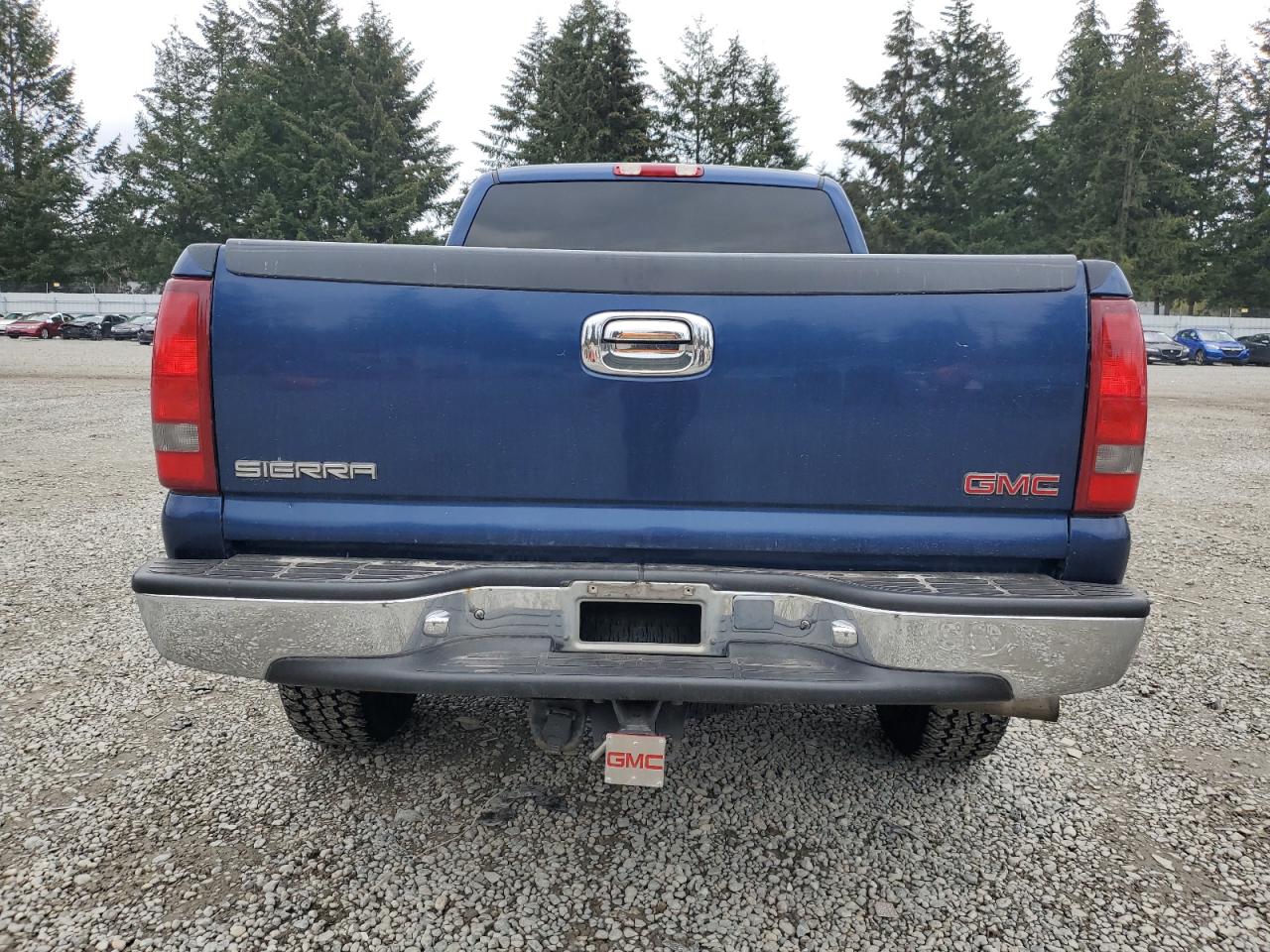 2001 GMC Sierra - Image 6