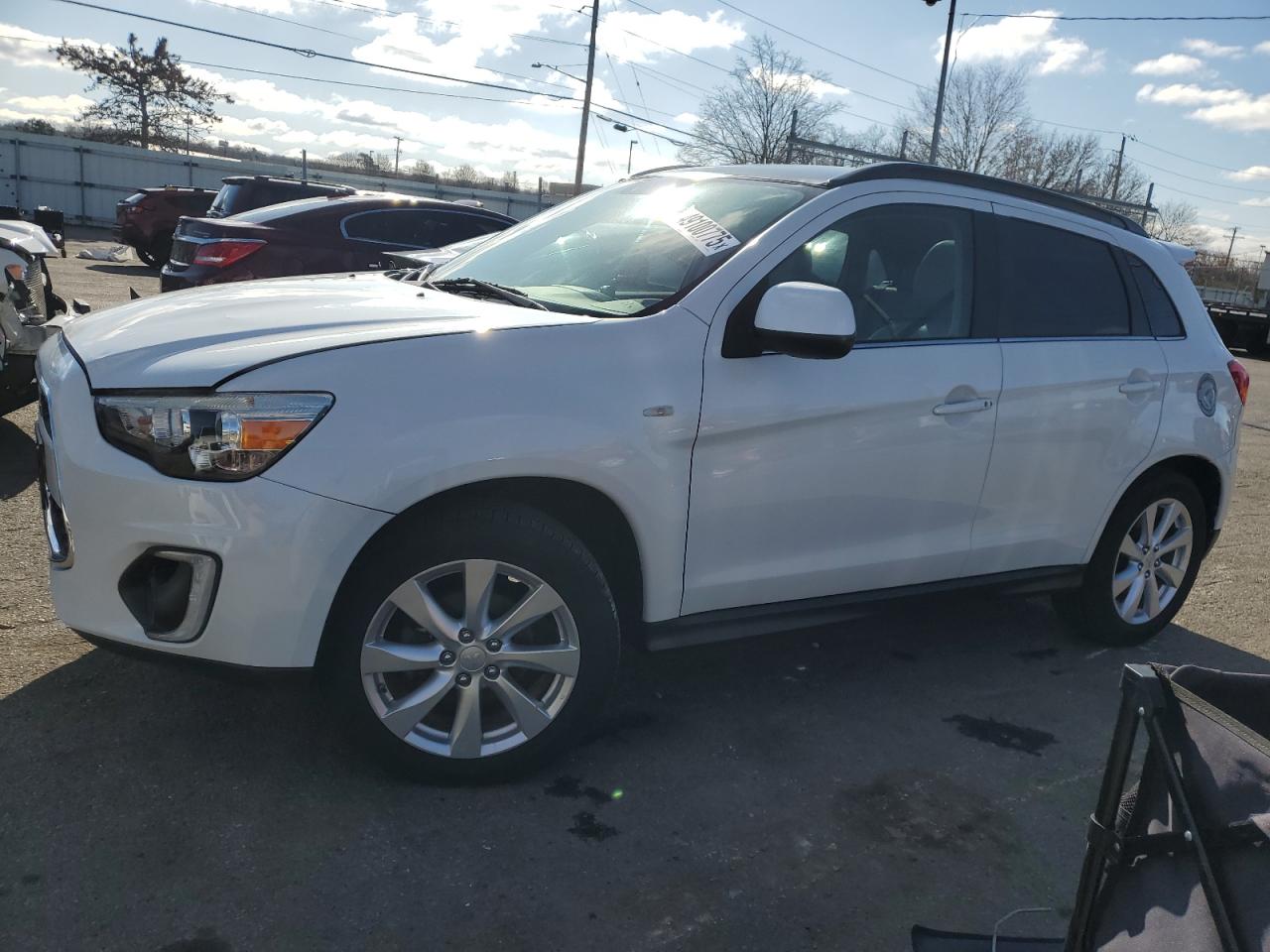 2015 Mitsubishi Outlander - Image 1