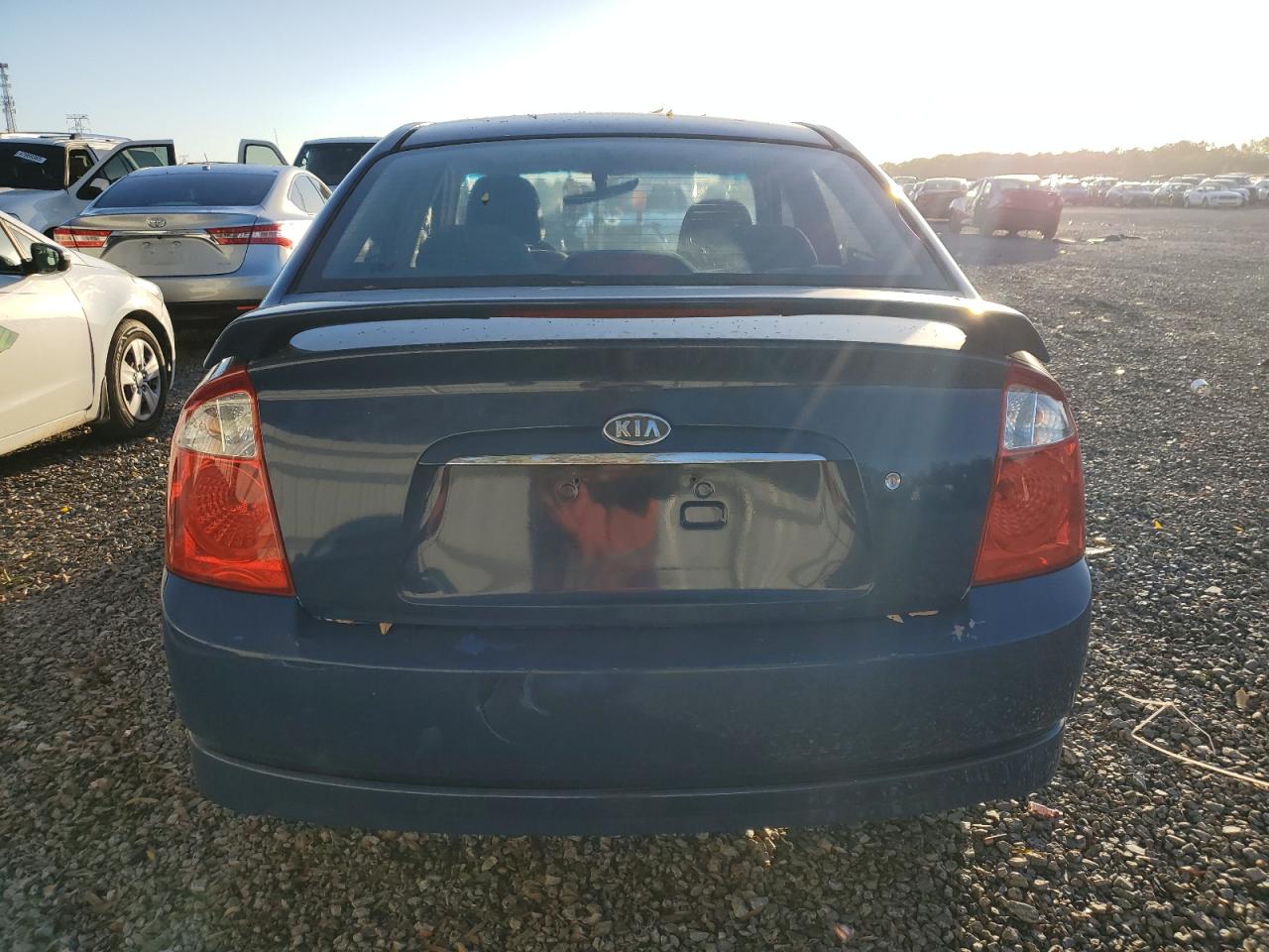 2005 Kia Spectra - Image 6