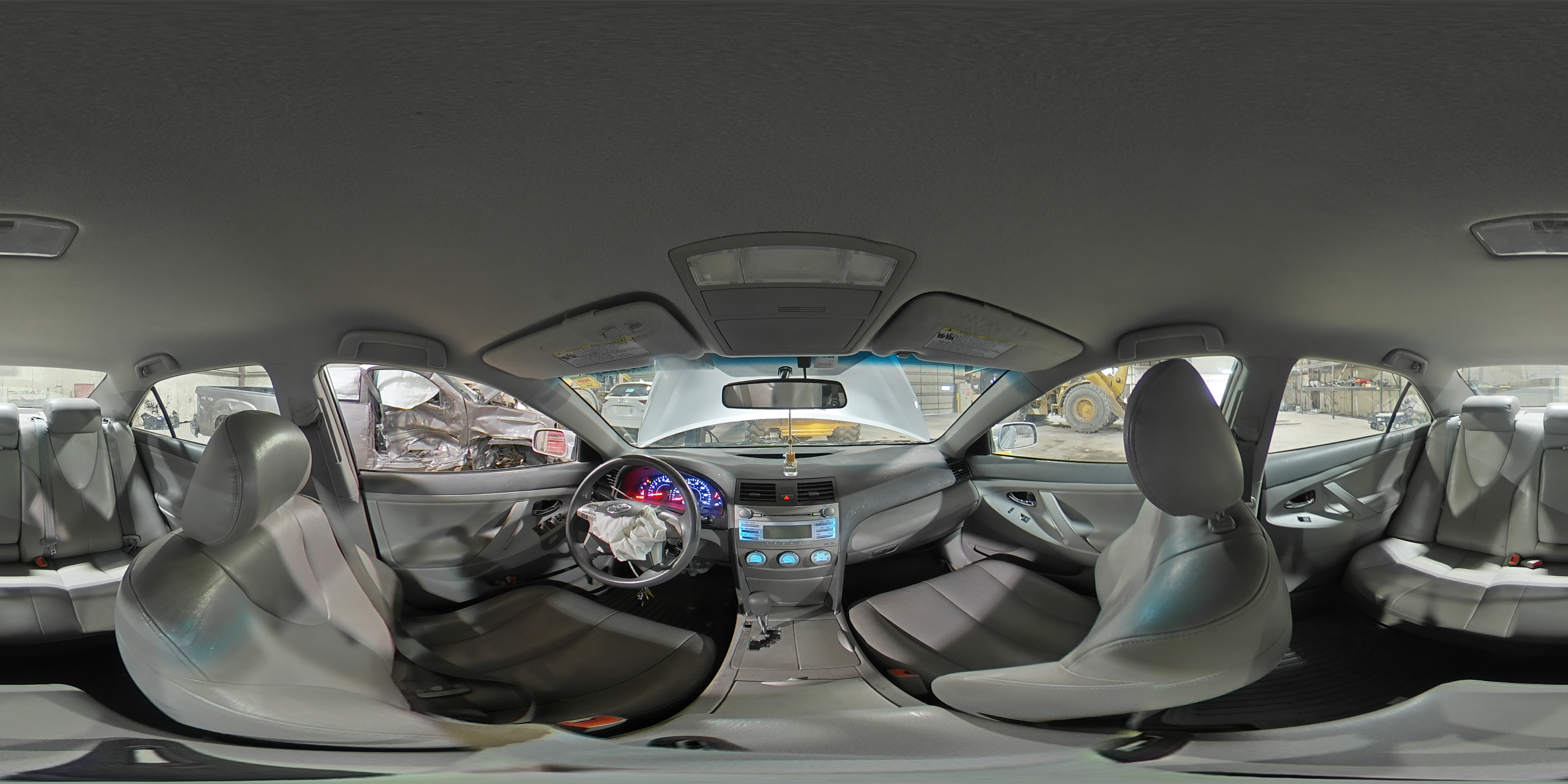 2011 Toyota Camry - Image 13