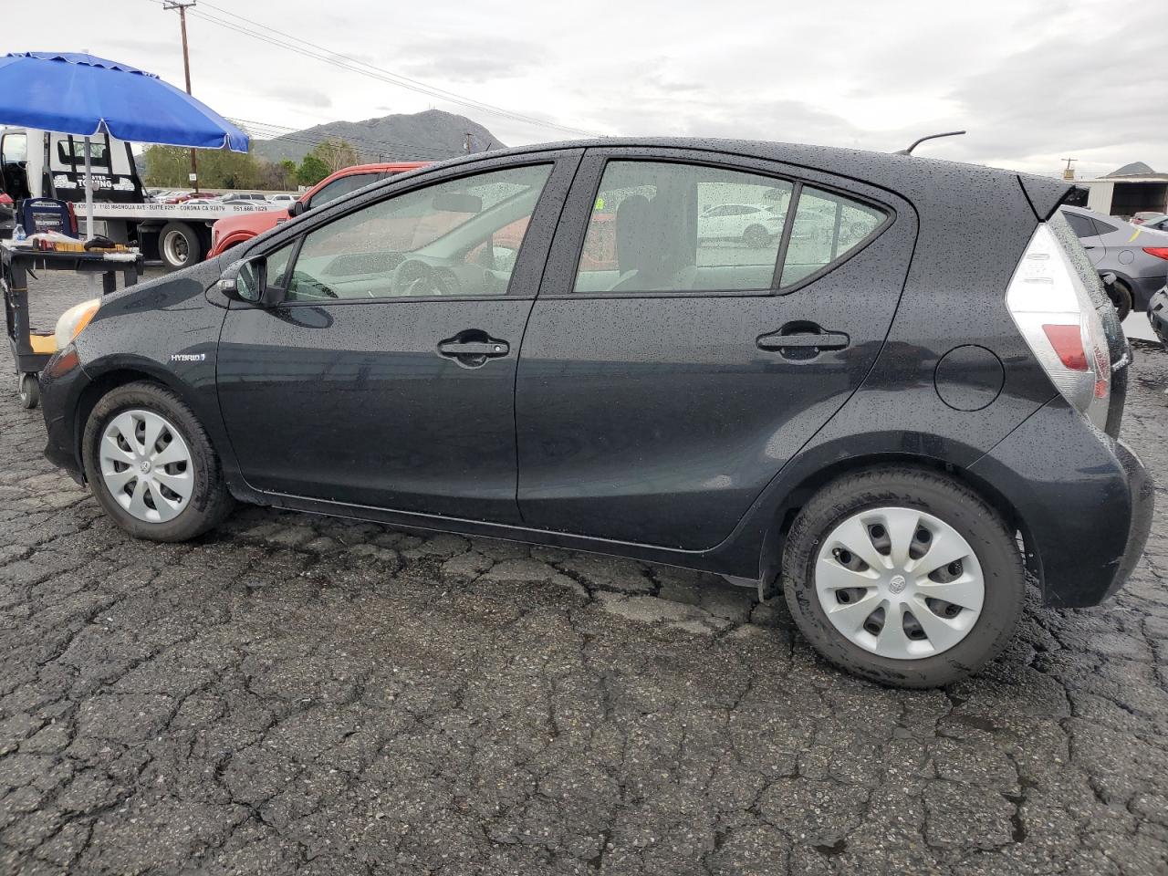 2013 Toyota Prius - Image 2