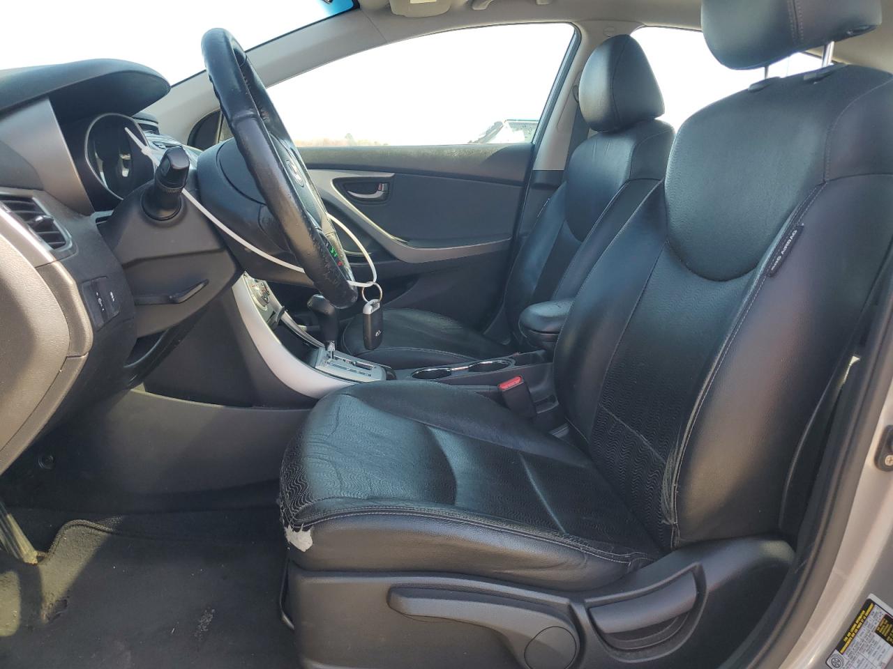 2011 Hyundai Elantra - Image 7