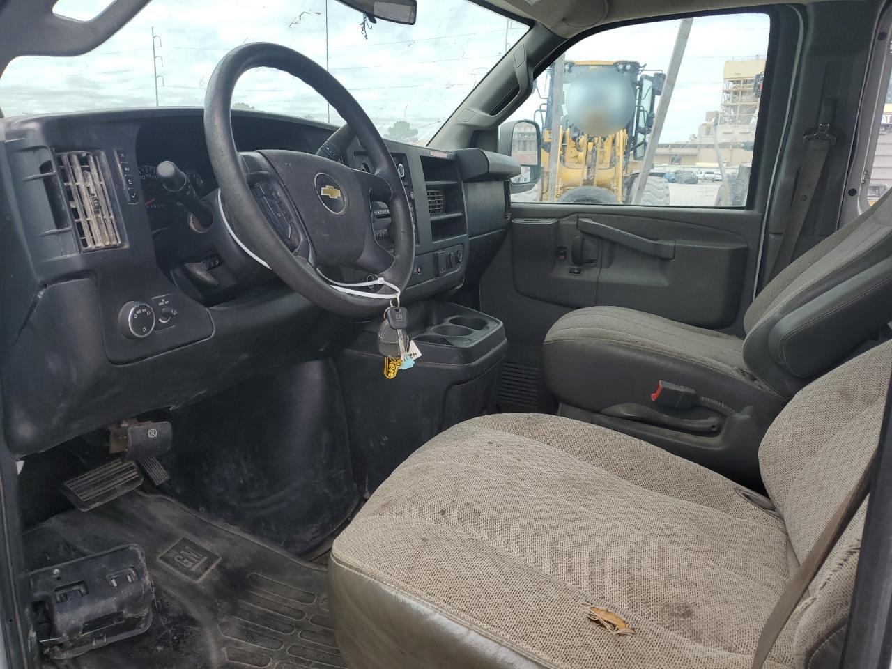 2016 Chevrolet Express - Image 7