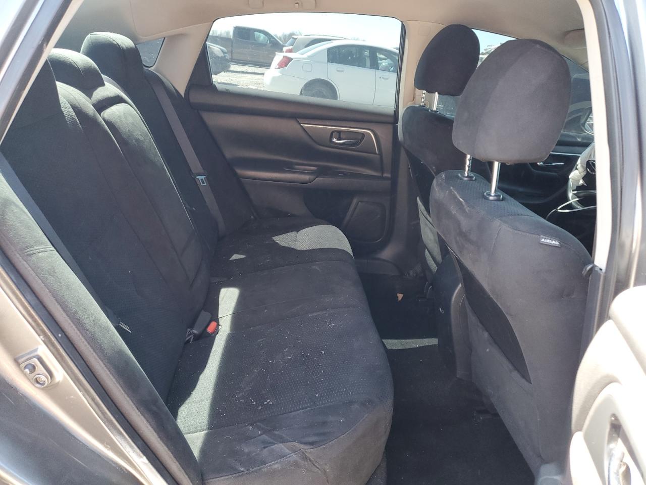 2015 Nissan Altima - Image 11