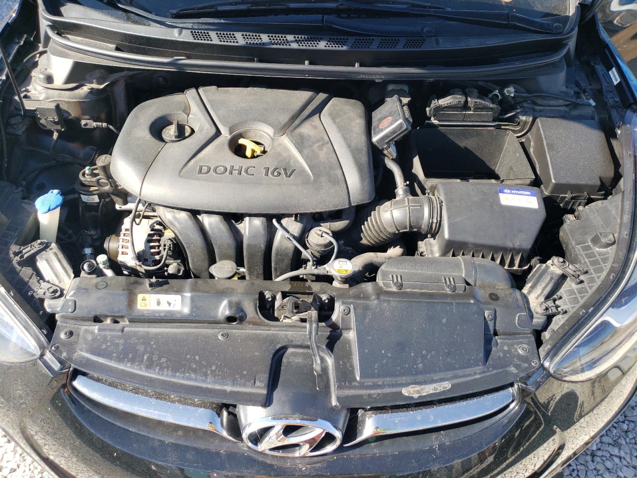 2012 Hyundai Elantra - Image 11