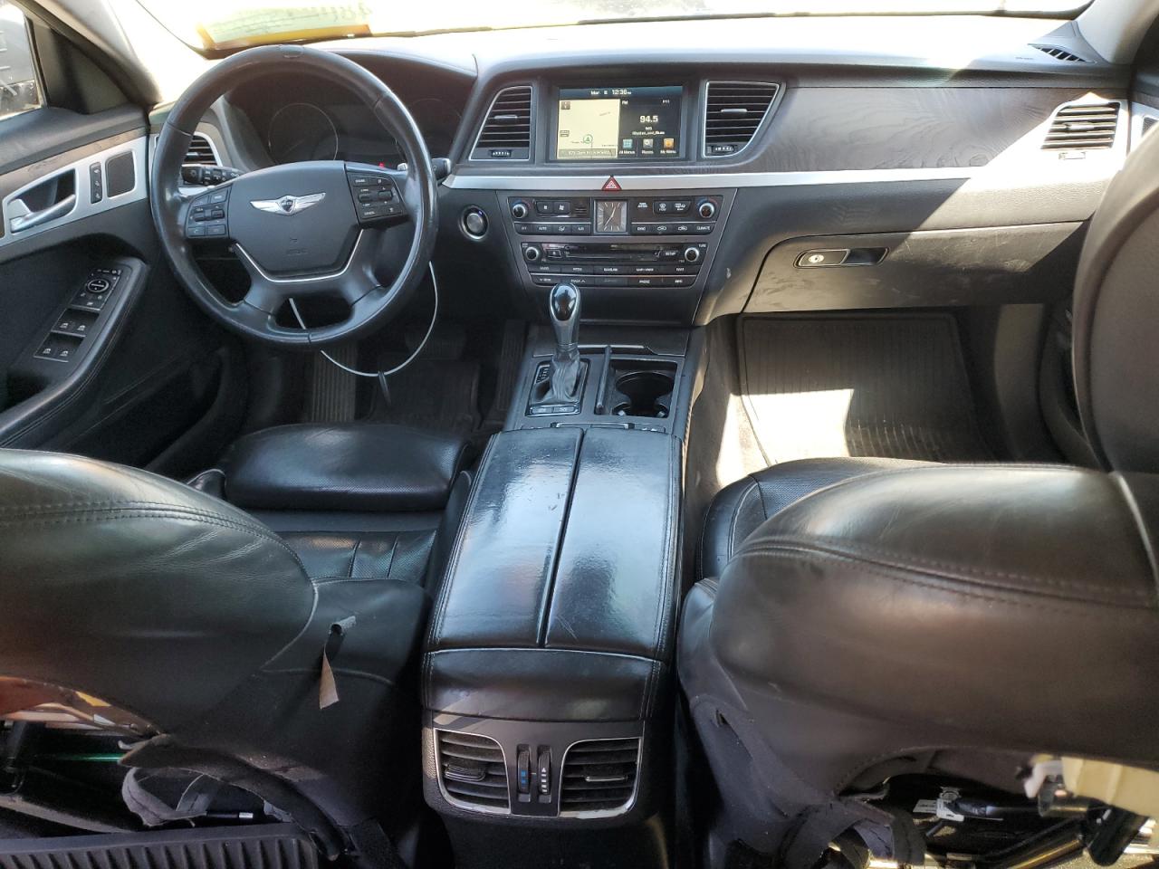 2015 Hyundai Genesis - Image 8