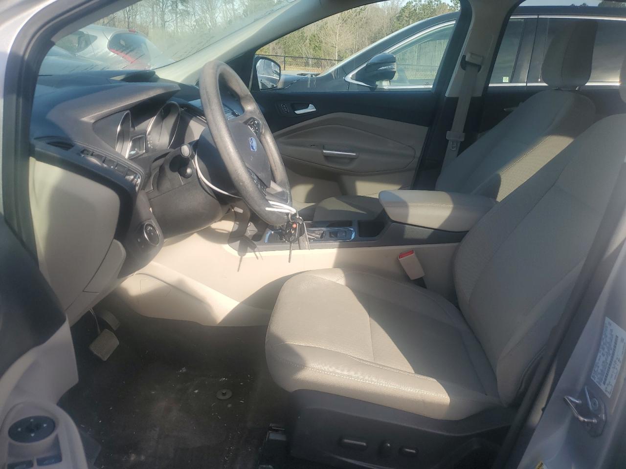1fmcu0g92jub47139 1FMCU0G92JUB47139 2018 Ford Escape Se