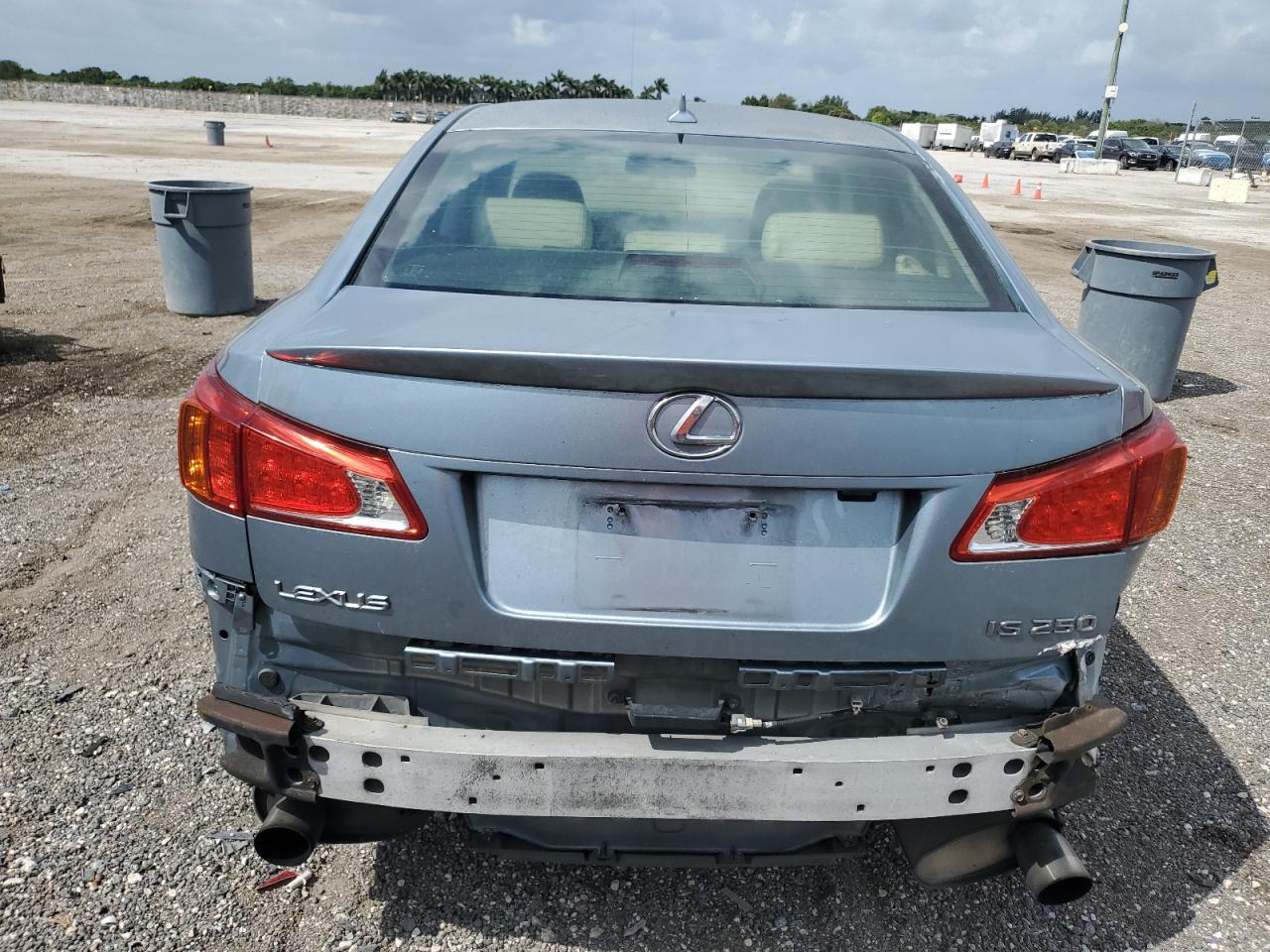 2009 Lexus IS - Image 6