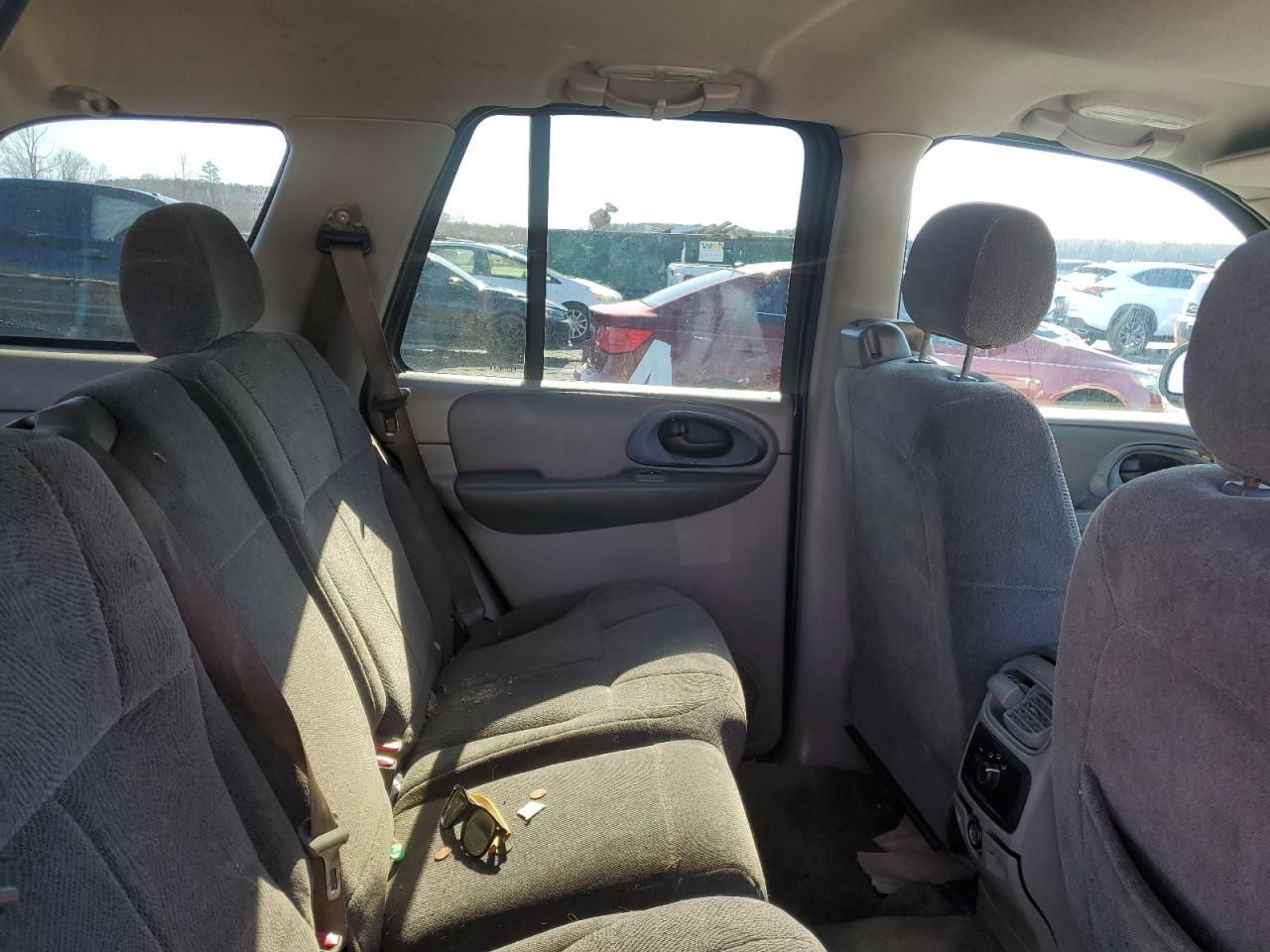 2004 Chevrolet TrailBlazer - Image 10
