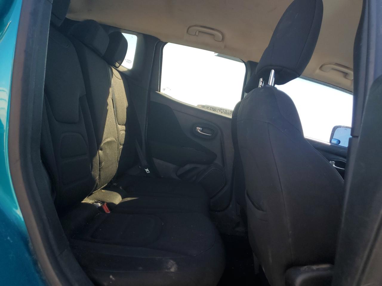 2021 Jeep Renegade - Image 11
