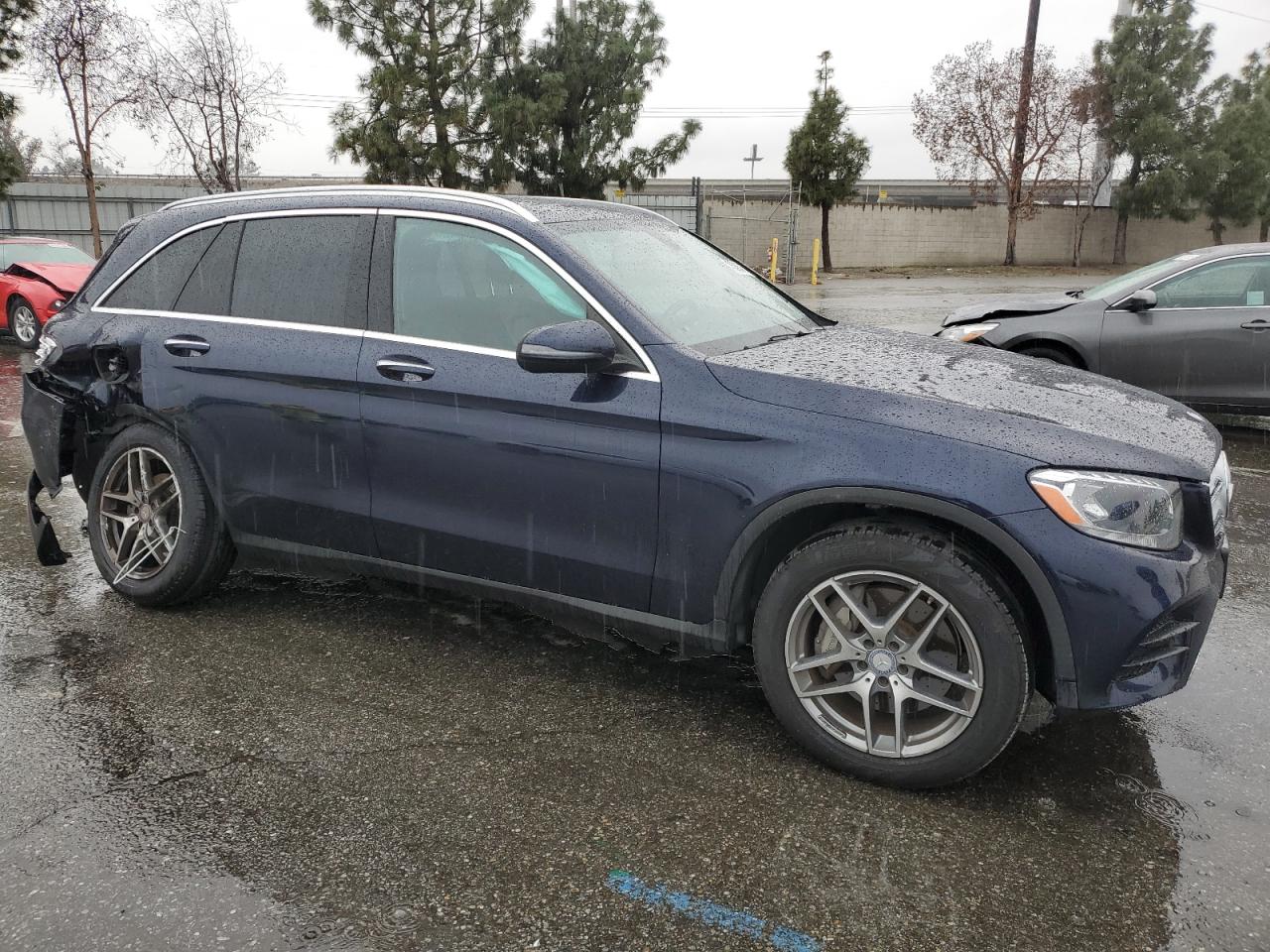 2016 Mercedes-Benz GLC - Image 4