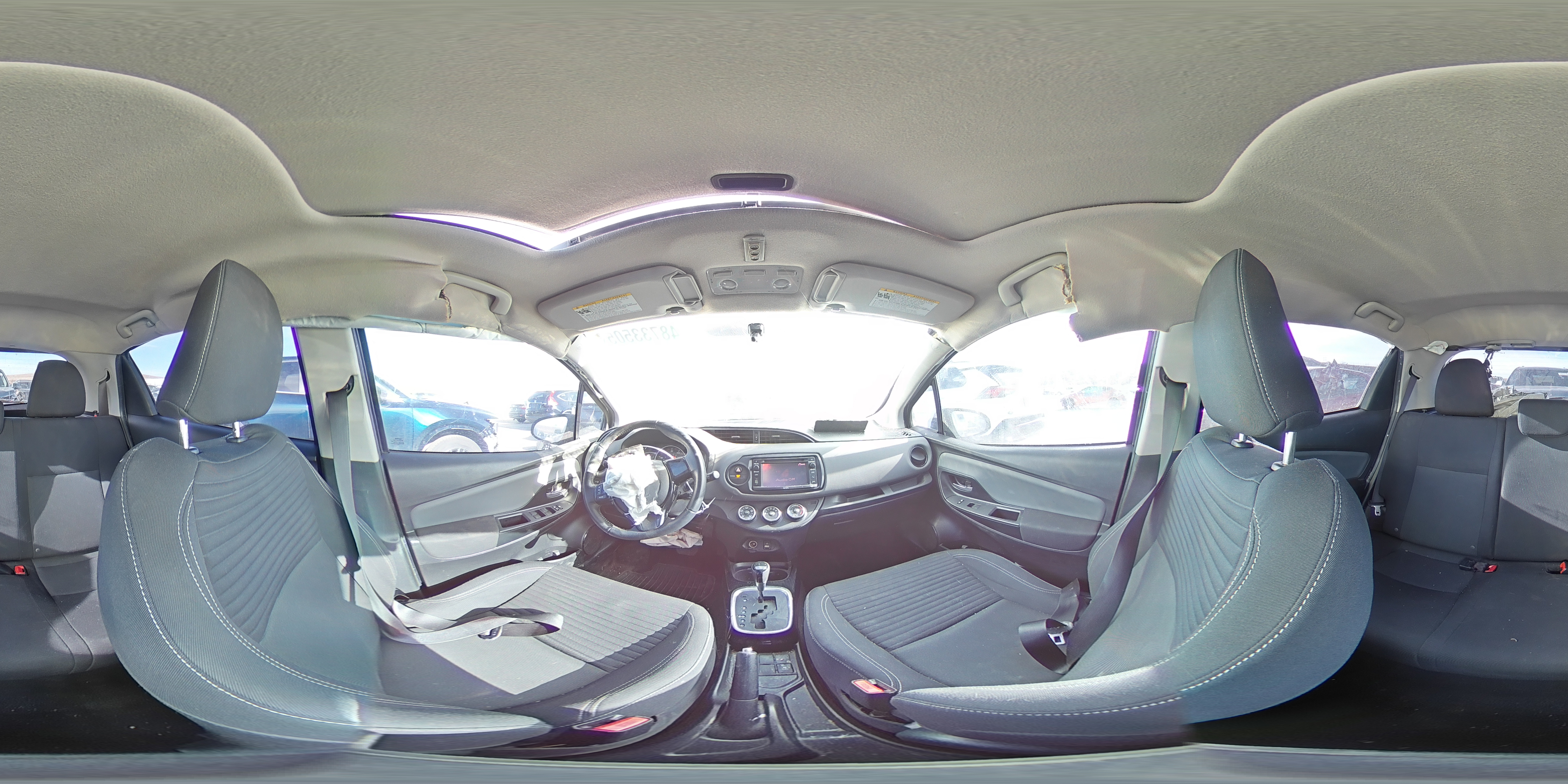 2016 Toyota Yaris - Image 12